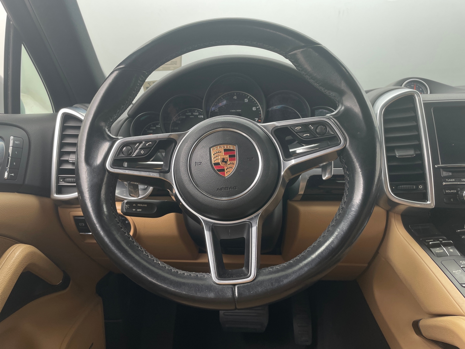 Thumbnail: 2016 Porsche Cayenne - 4