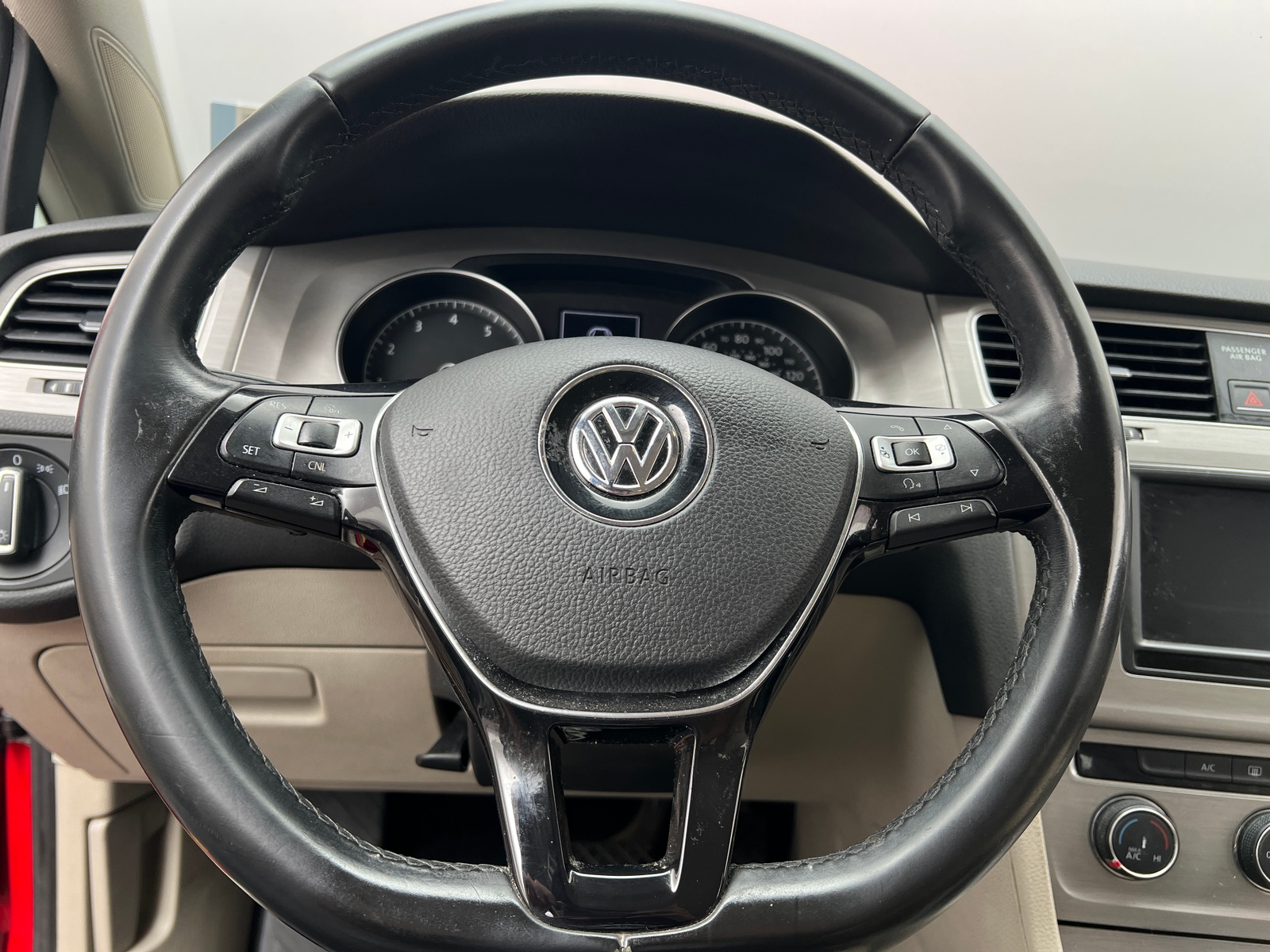 Thumbnail: 2017 Volkswagen Golf - 5