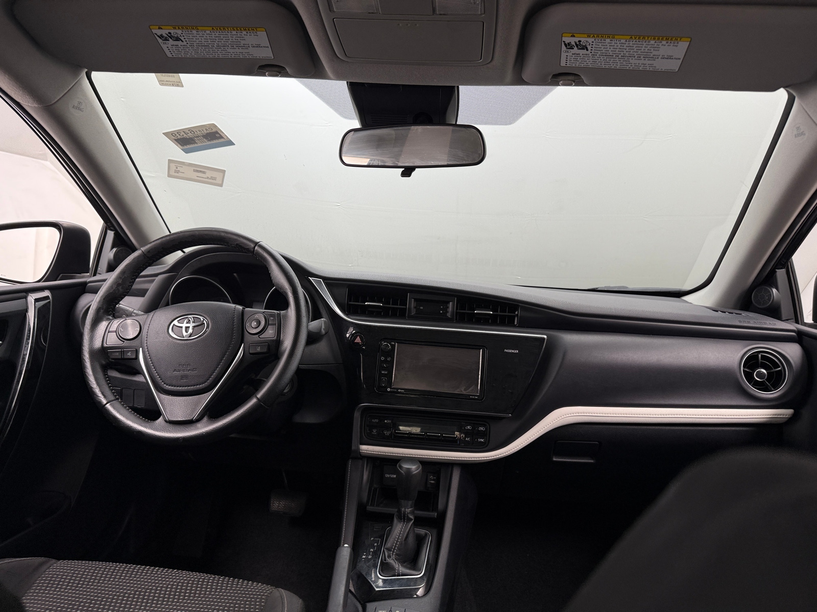 Thumbnail: 2018 Toyota Corolla iM - 3