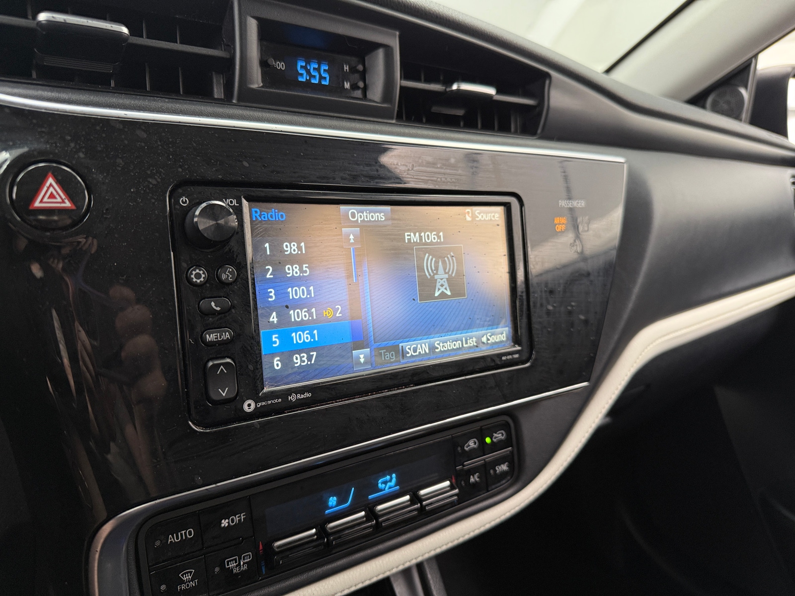 Thumbnail: 2018 Toyota Corolla iM - 4