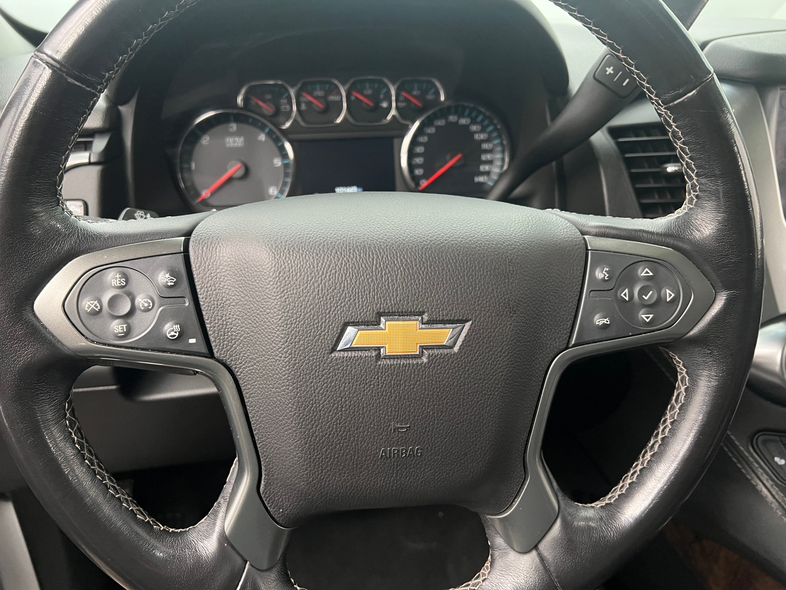 Thumbnail: 2019 Chevrolet Tahoe - 4