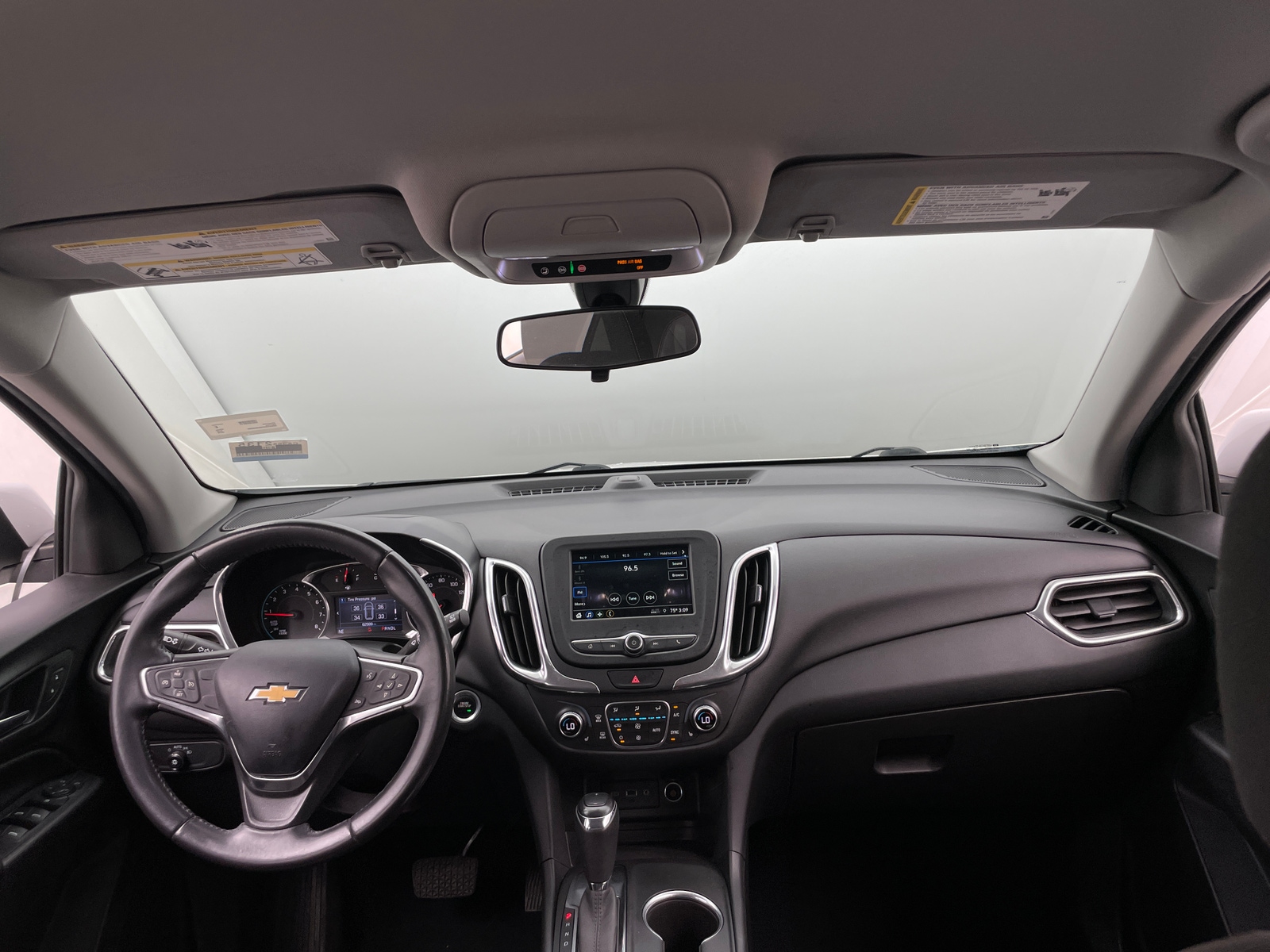 Thumbnail: 2019 Chevrolet Equinox - 3