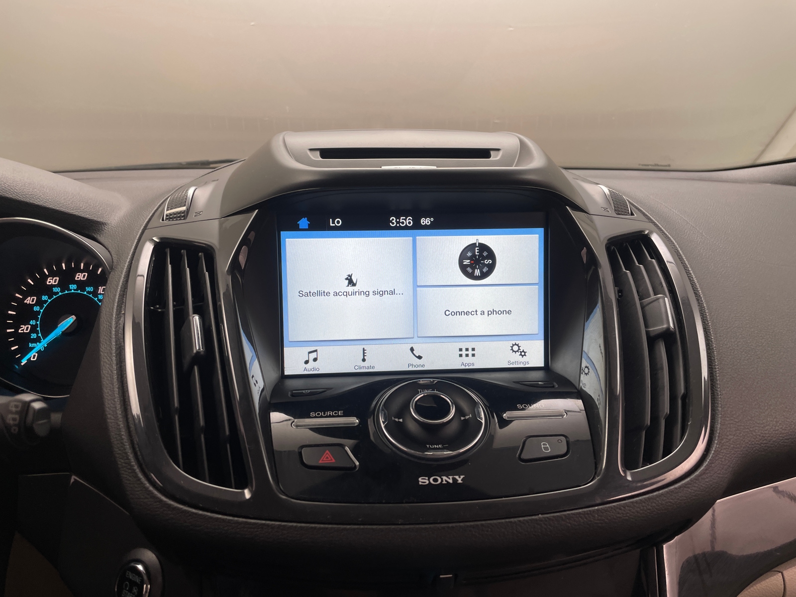 Thumbnail: 2016 Ford Escape - 3