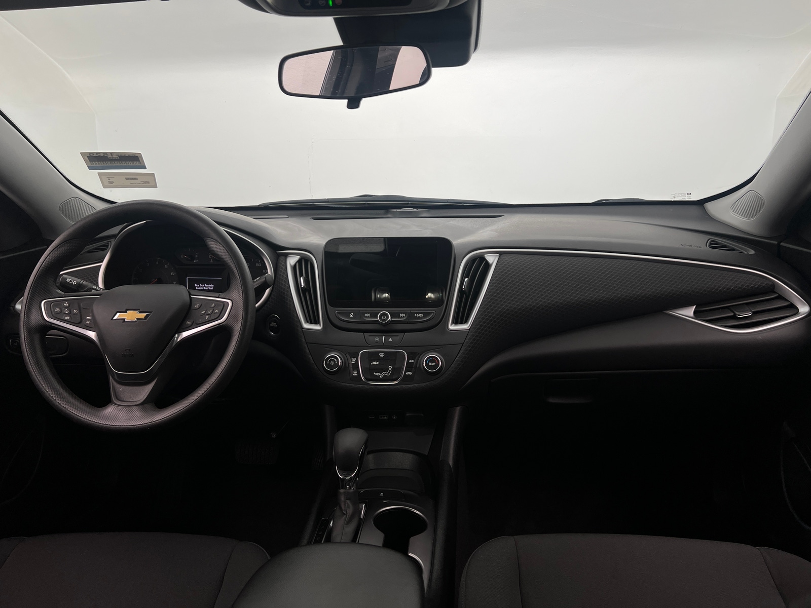 Thumbnail: 2023 Chevrolet Malibu - 3