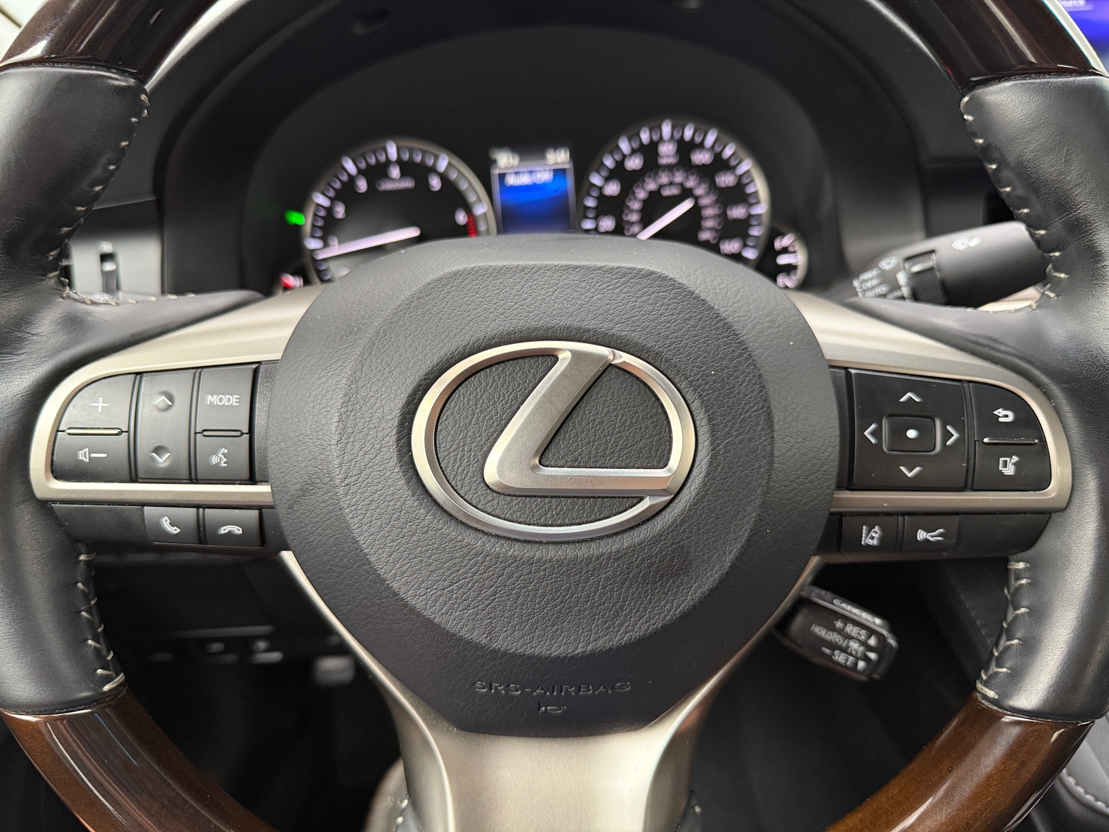 Thumbnail: 2017 Lexus ES - 4