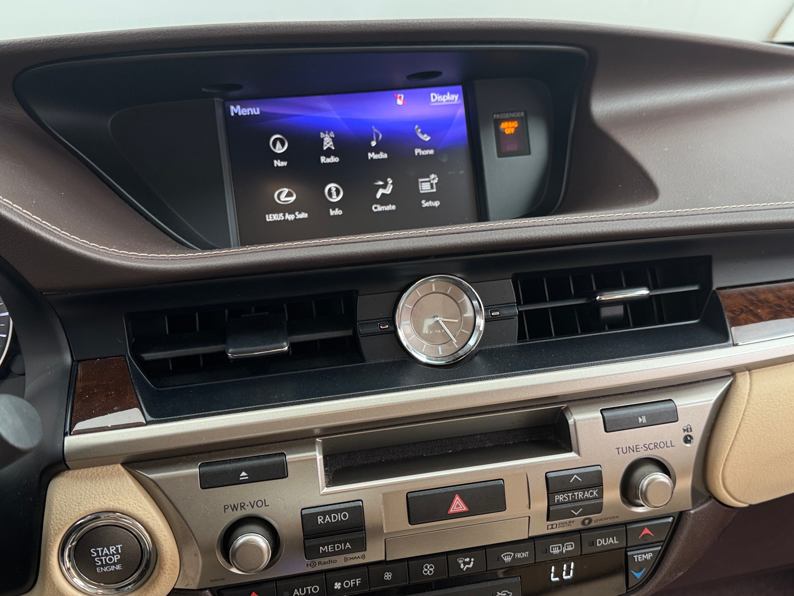 Thumbnail: 2017 Lexus ES - 3