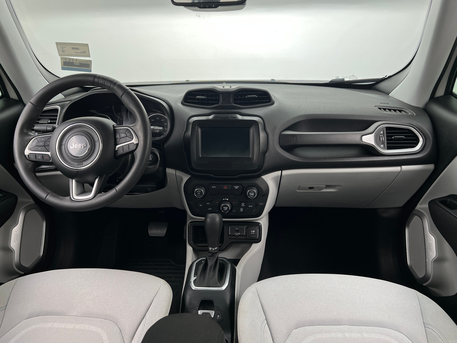 Thumbnail: 2018 Jeep Renegade - 3