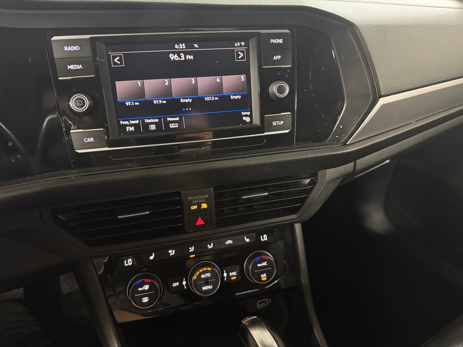 Thumbnail: 2019 Volkswagen Jetta - 4