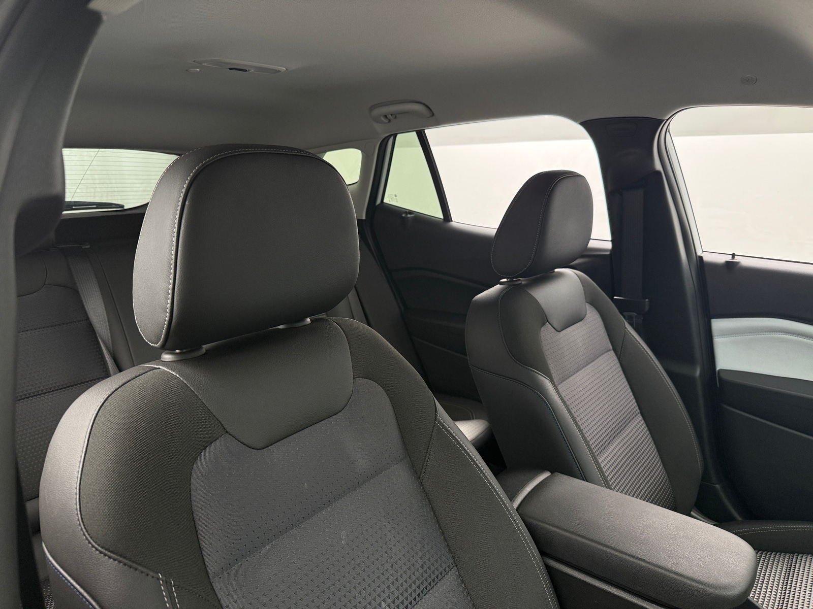 Thumbnail: 2025 Chevrolet Trax - 2