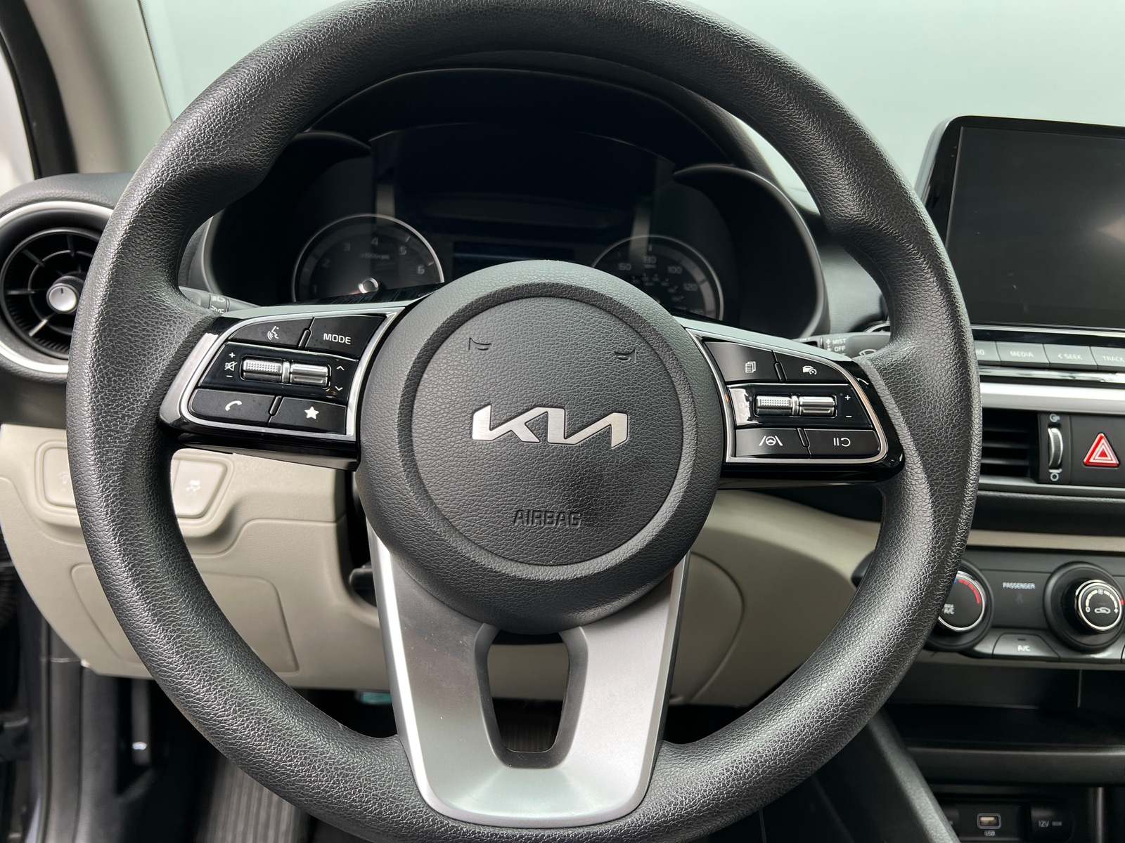 Thumbnail: 2022 Kia Forte - 5