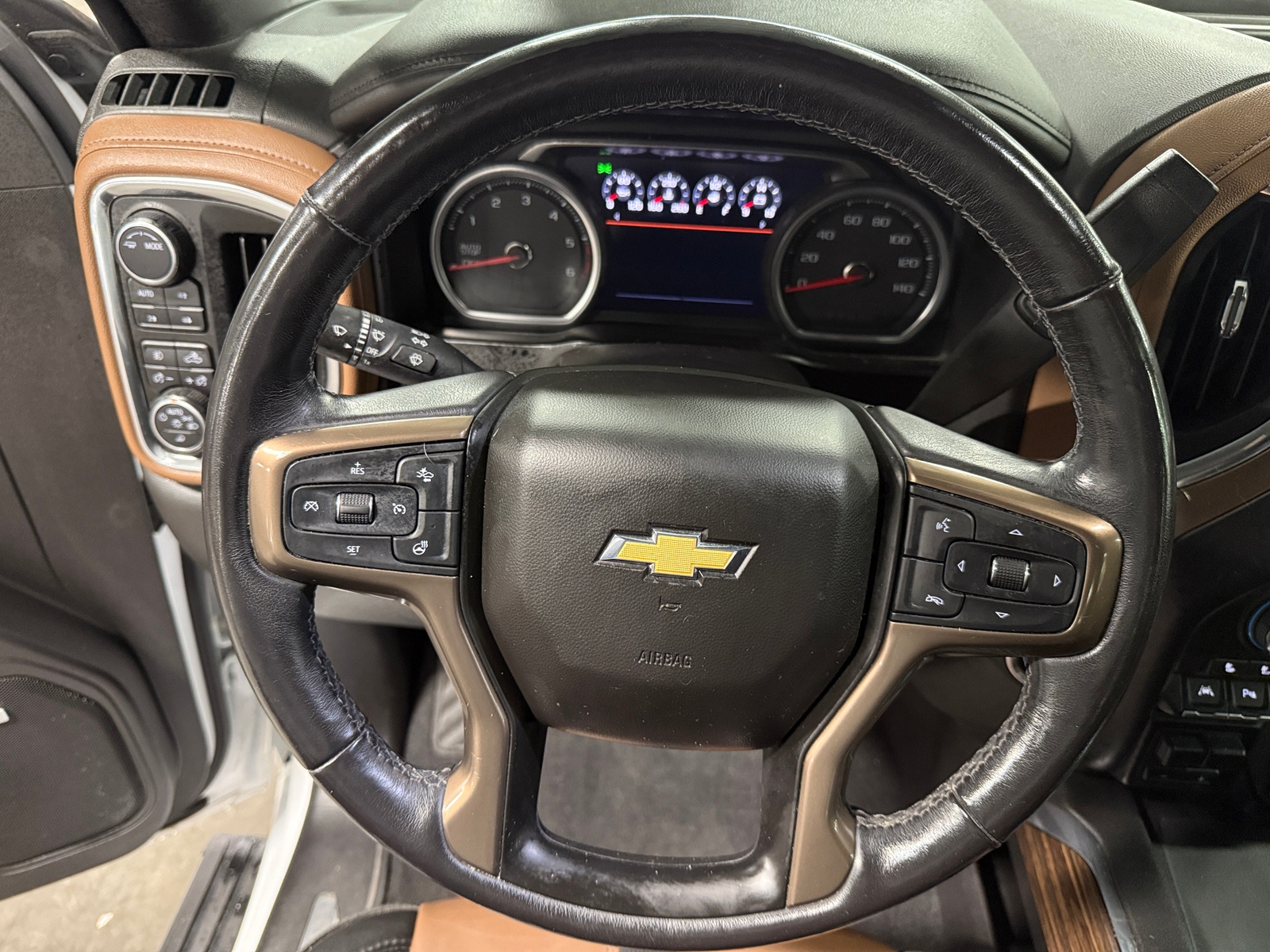 Thumbnail: 2020 Chevrolet Silverado 1500 - 4