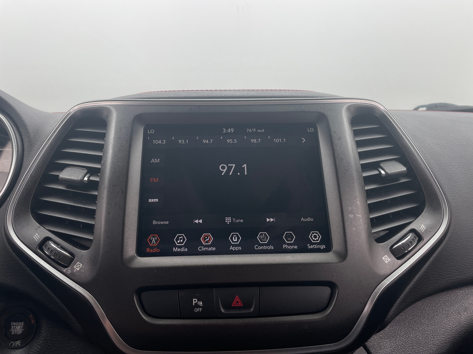Thumbnail: 2019 Jeep Cherokee - 4