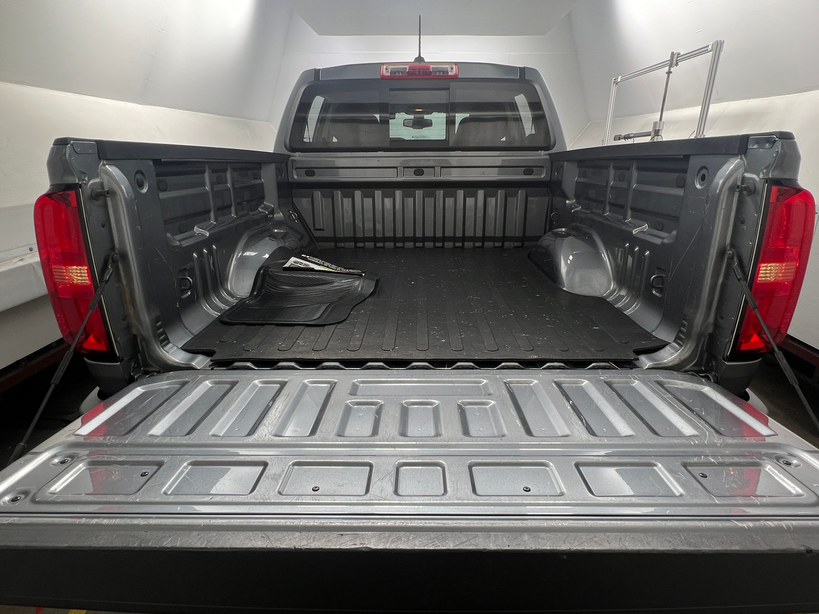 Thumbnail: 2021 Chevrolet Colorado - 6