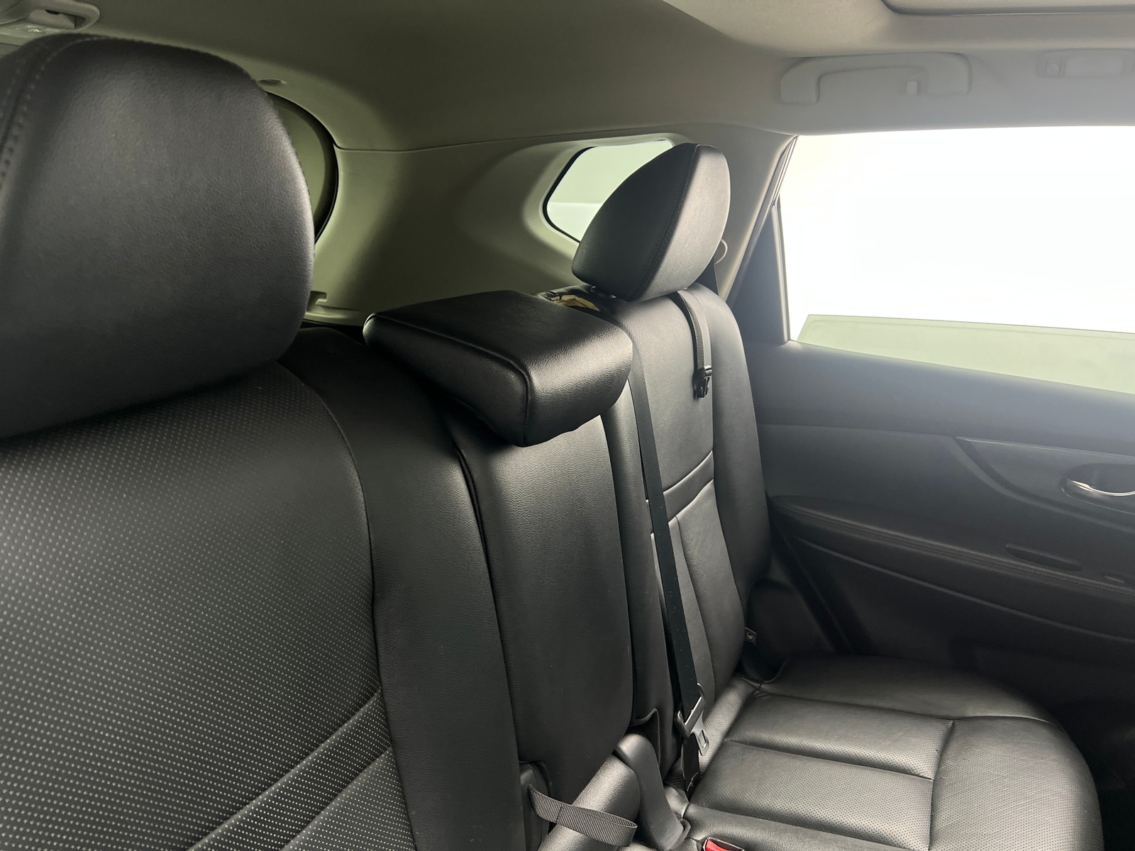 Thumbnail: 2016 Nissan Rogue - 5
