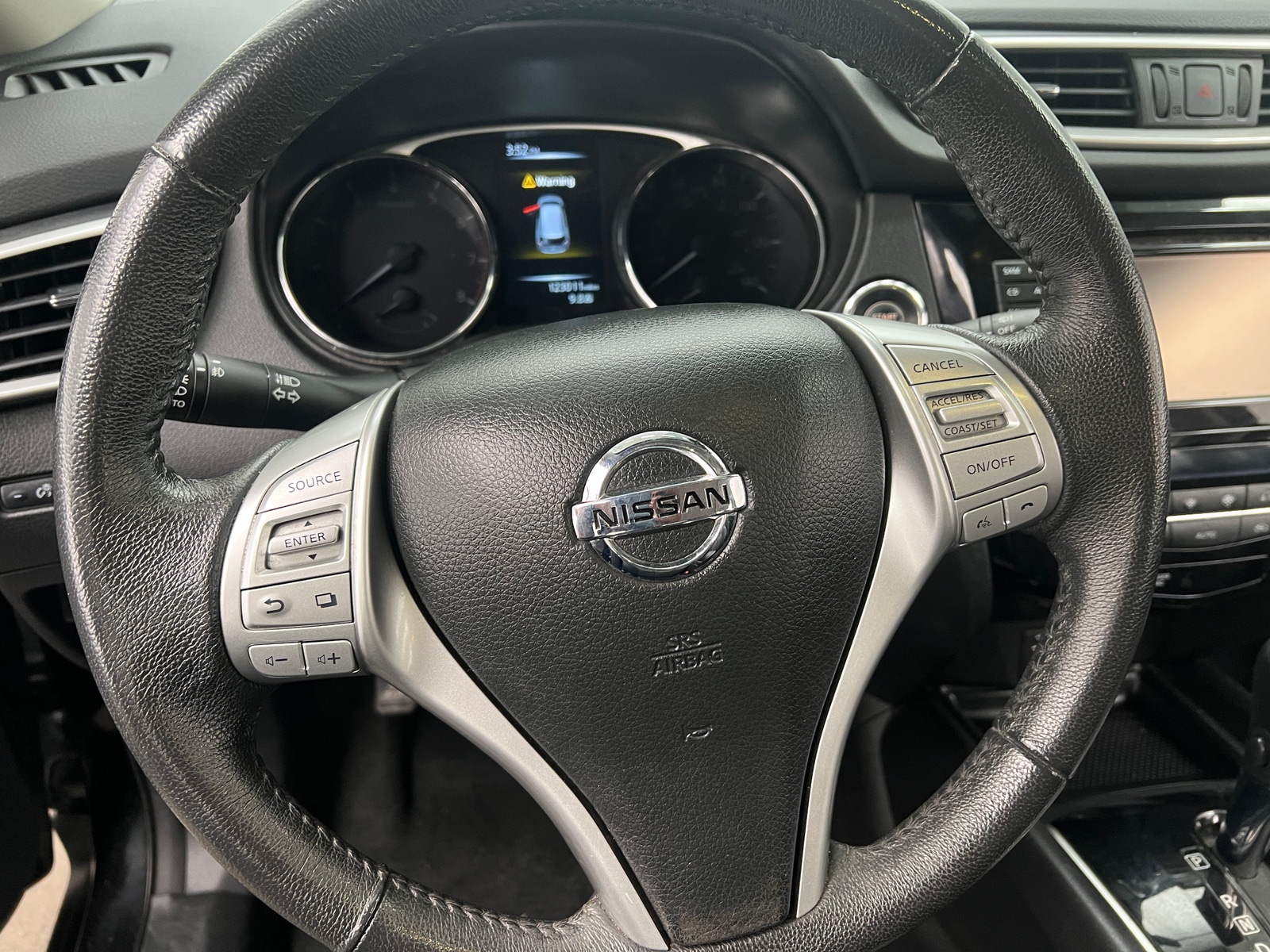 Thumbnail: 2016 Nissan Rogue - 4