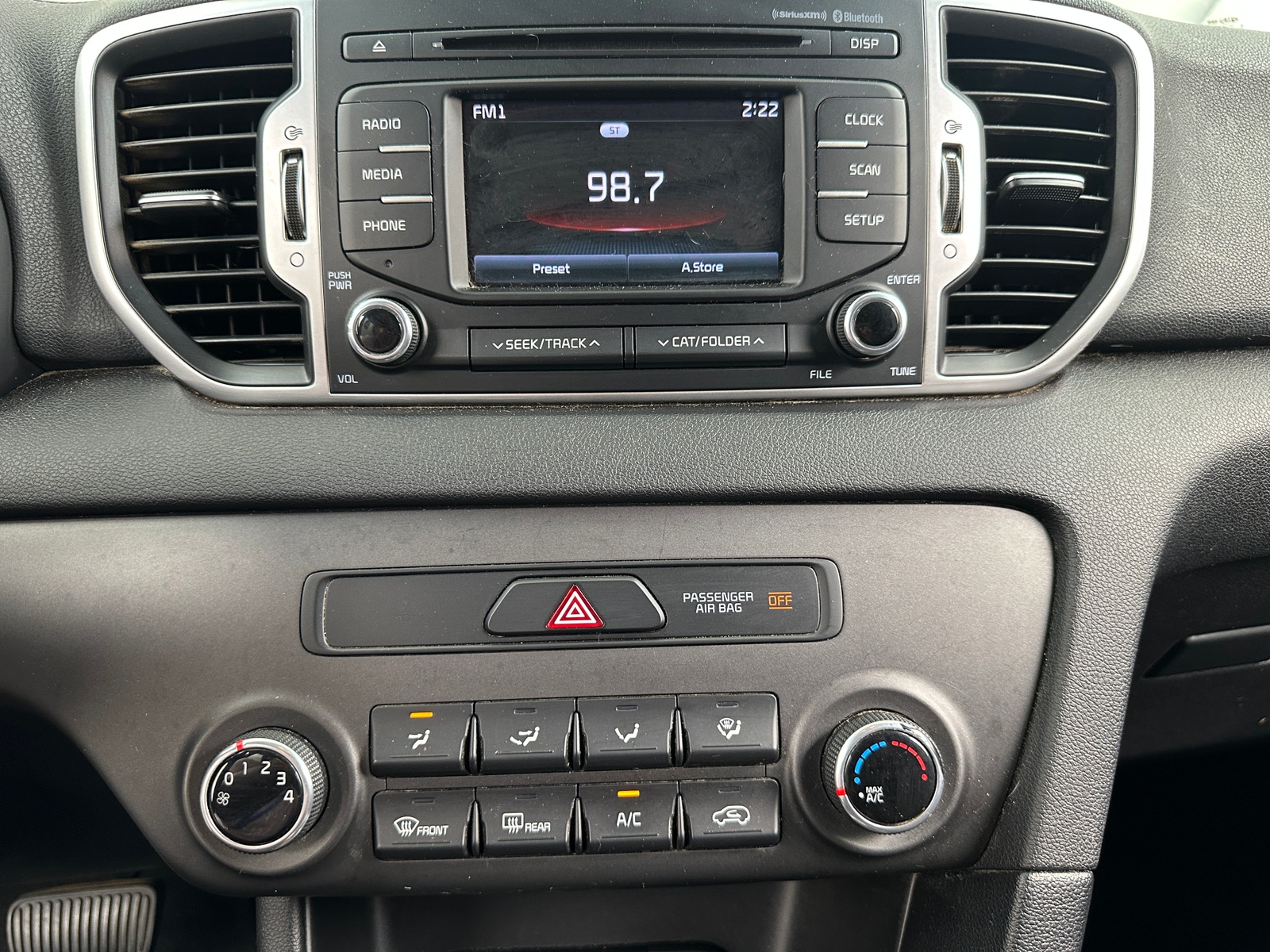 Thumbnail: 2017 Kia Sportage - 4