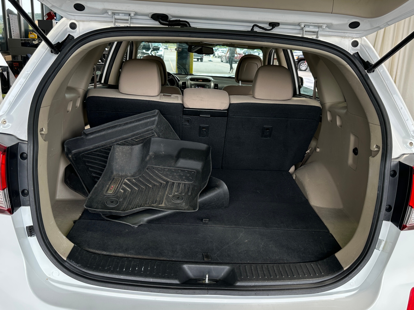 Thumbnail: 2015 Kia Sorento - 7