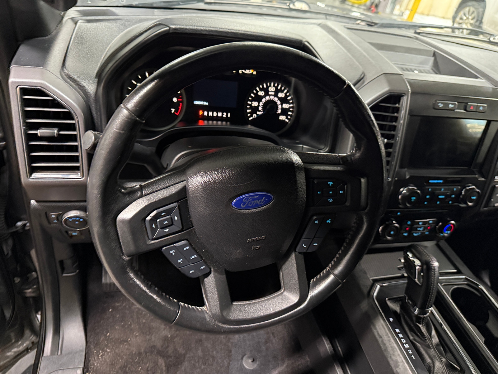 Thumbnail: 2017 Ford Econoline - 5
