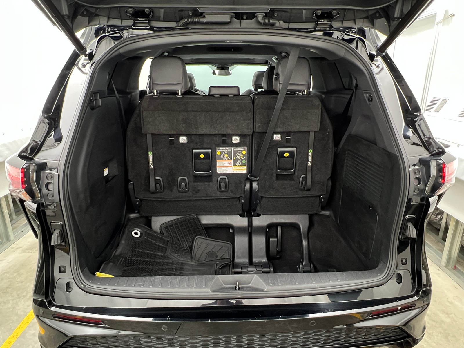 Thumbnail: 2021 Toyota Sienna - 6