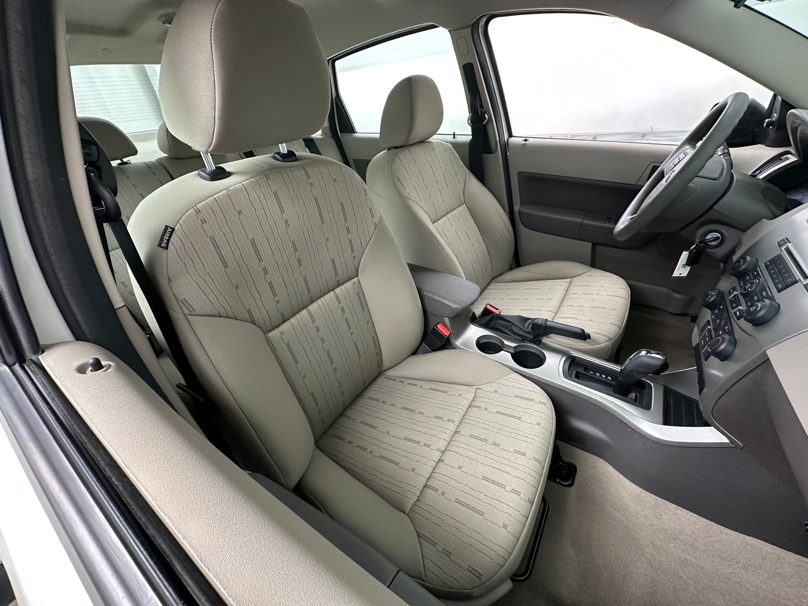 Thumbnail: 2010 Ford Focus - 2