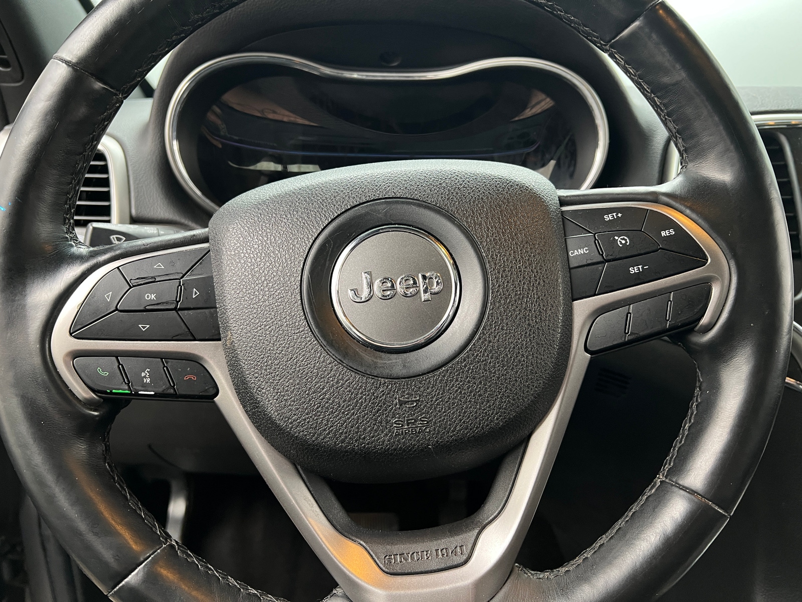 Thumbnail: 2018 Jeep Grand Cherokee - 4
