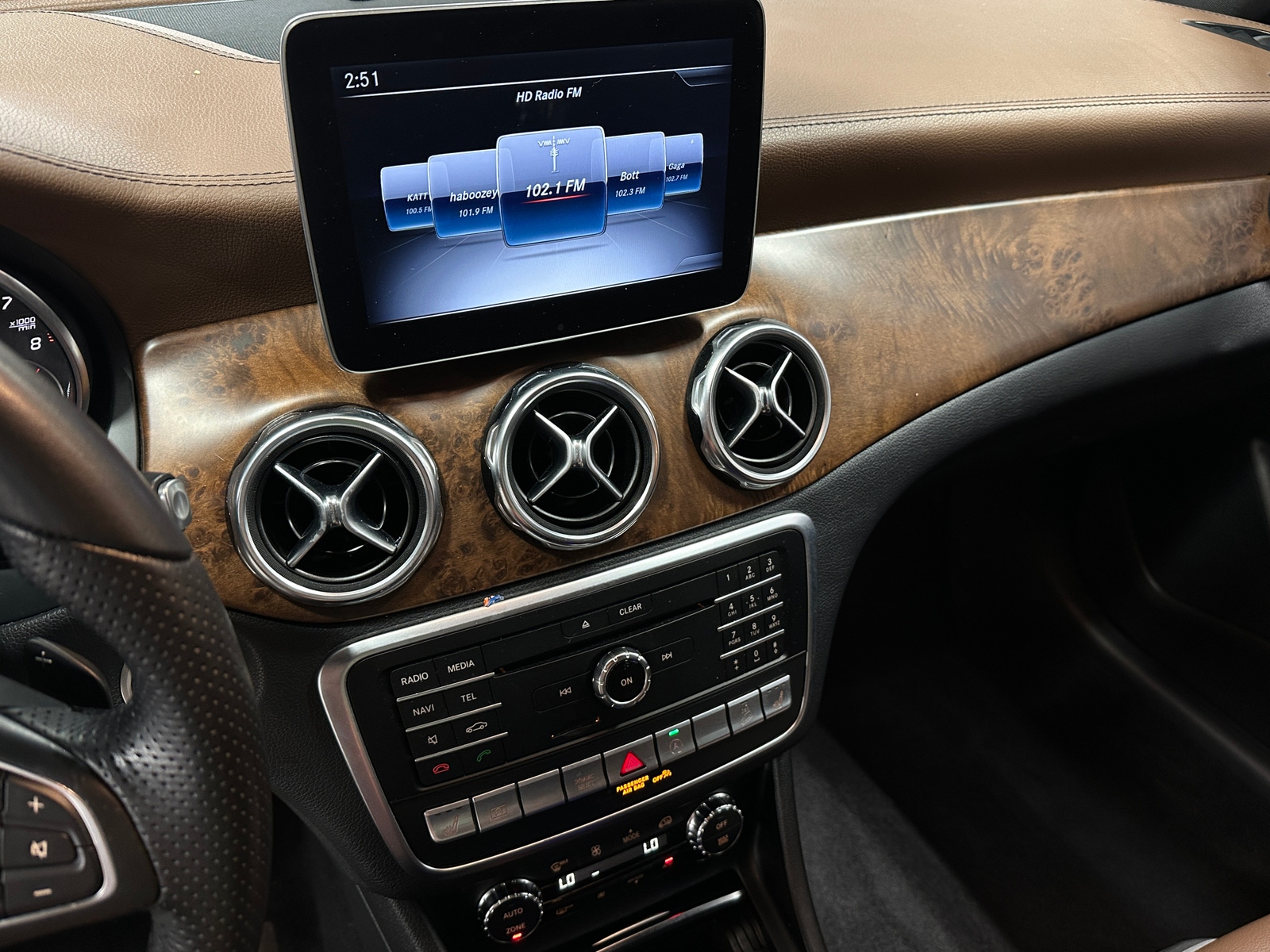 Thumbnail: 2018 Mercedes-Benz GLA - 3
