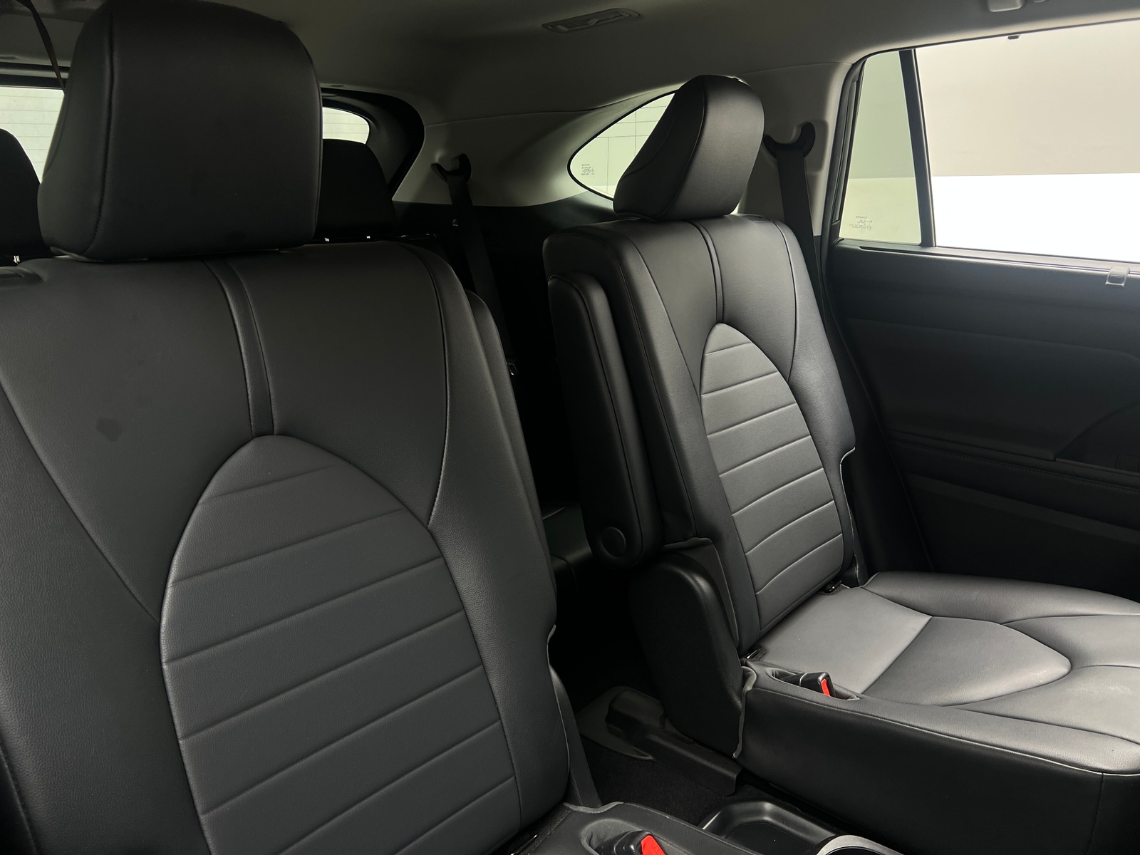 Thumbnail: 2020 Toyota Highlander - 5