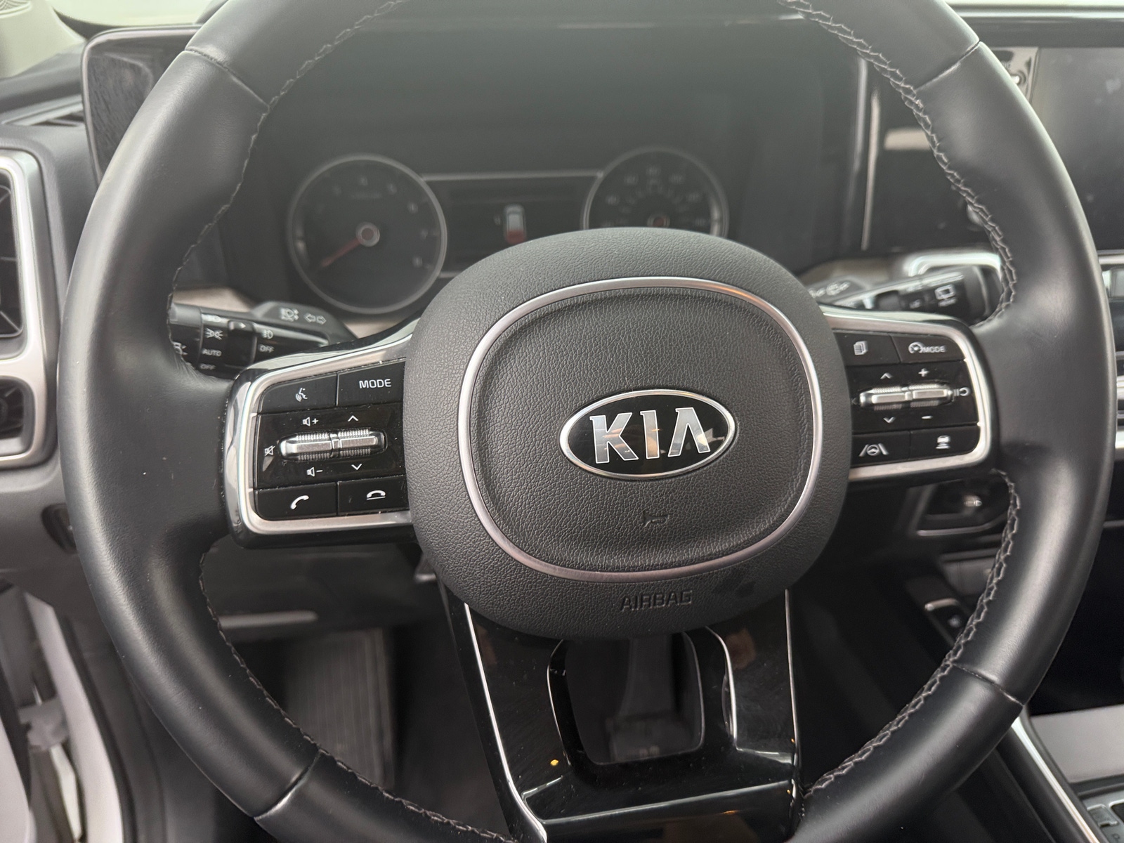 Thumbnail: 2021 Kia Sorento - 4