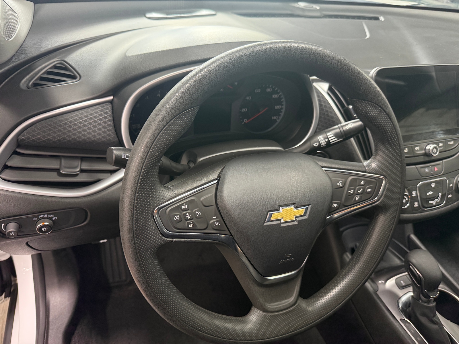 Thumbnail: 2023 Chevrolet Malibu - 5