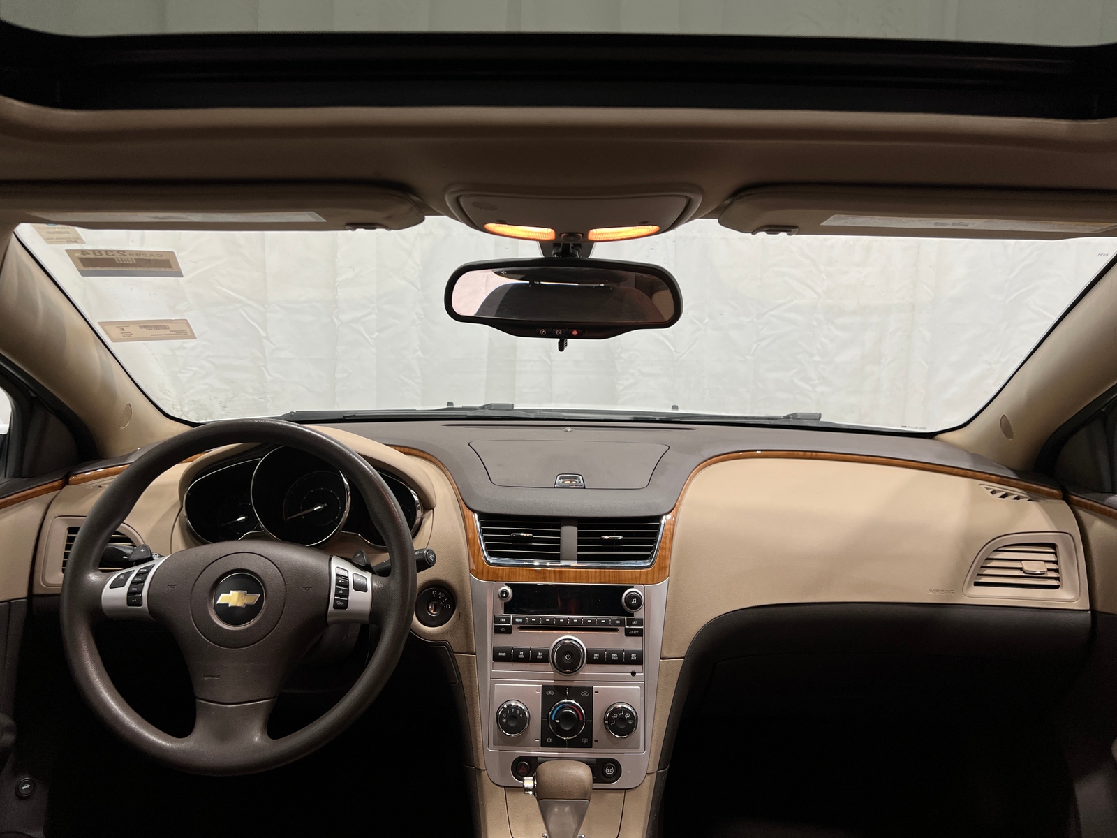 Thumbnail: 2010 Chevrolet Malibu - 3