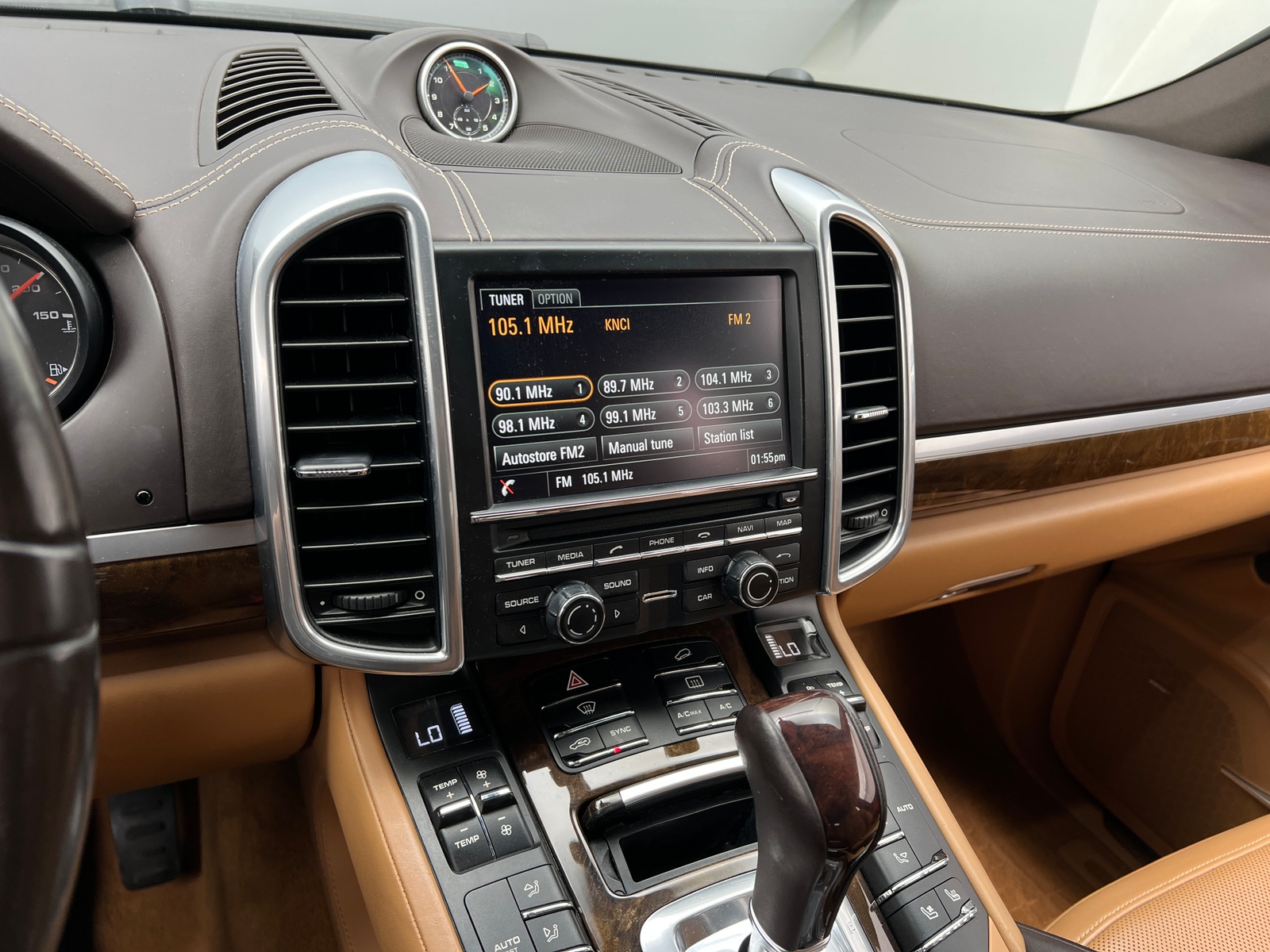 Thumbnail: 2014 Porsche Cayenne - 3
