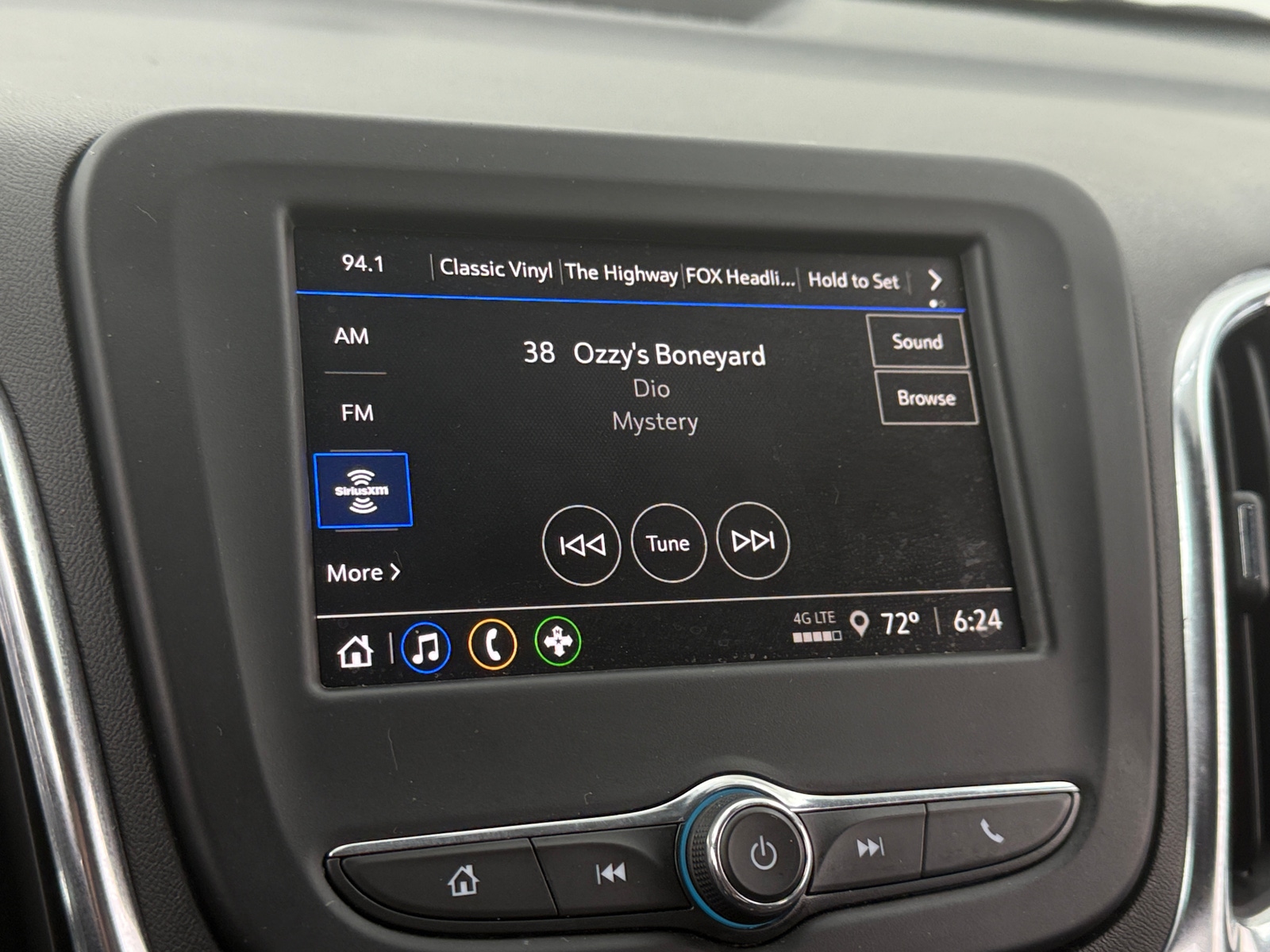 Thumbnail: 2023 Chevrolet Equinox - 4