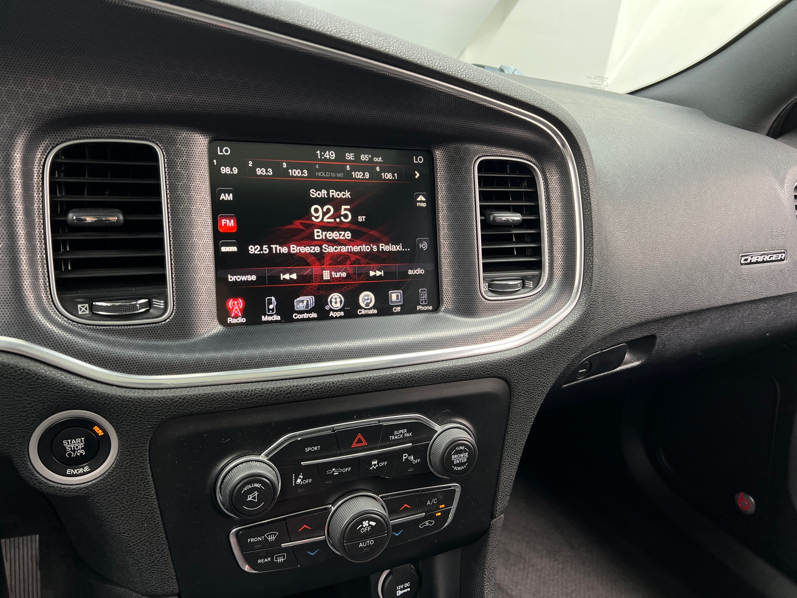 Thumbnail: 2016 Dodge Charger - 4