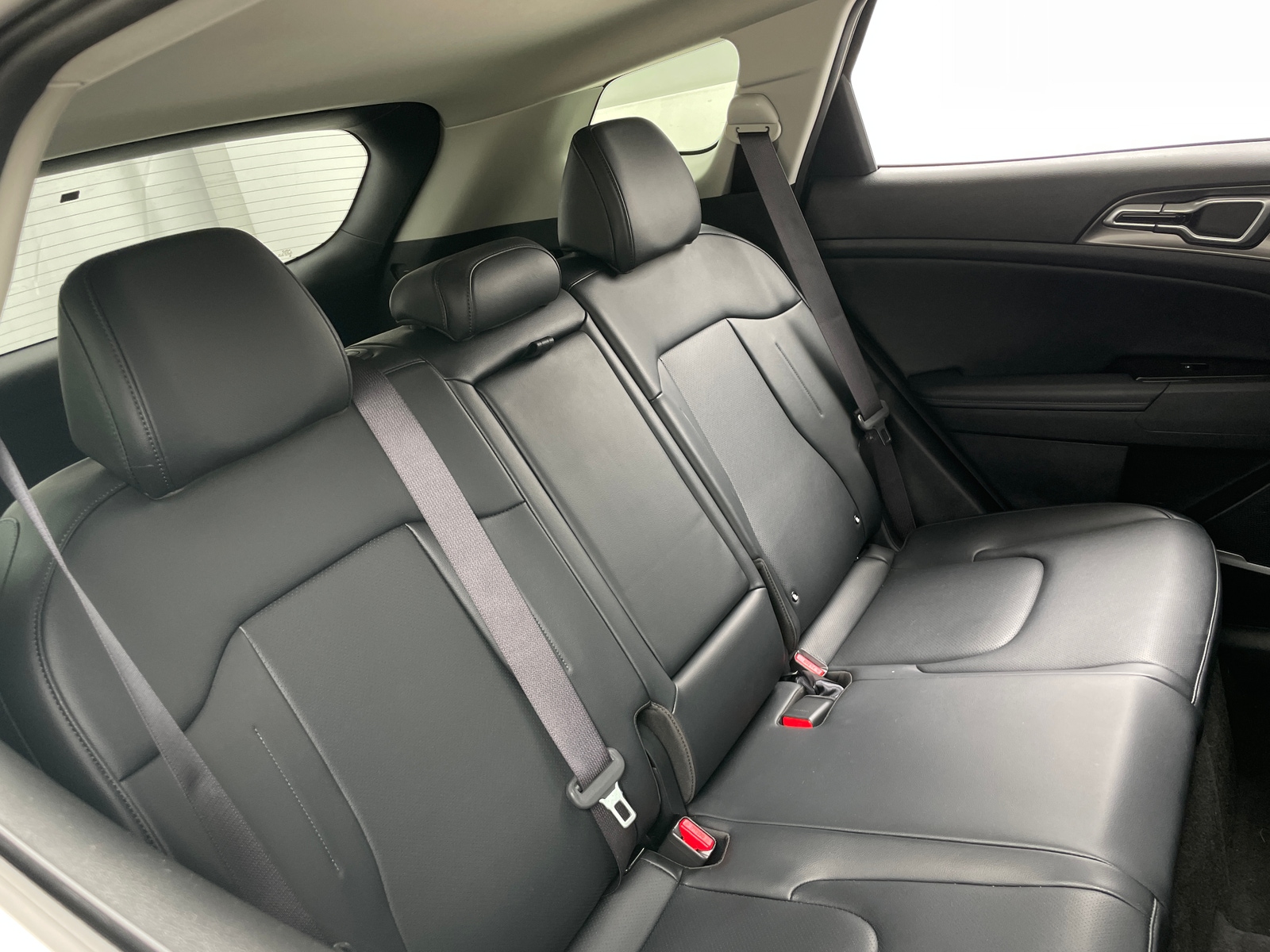 Thumbnail: 2023 Kia Sportage - 5
