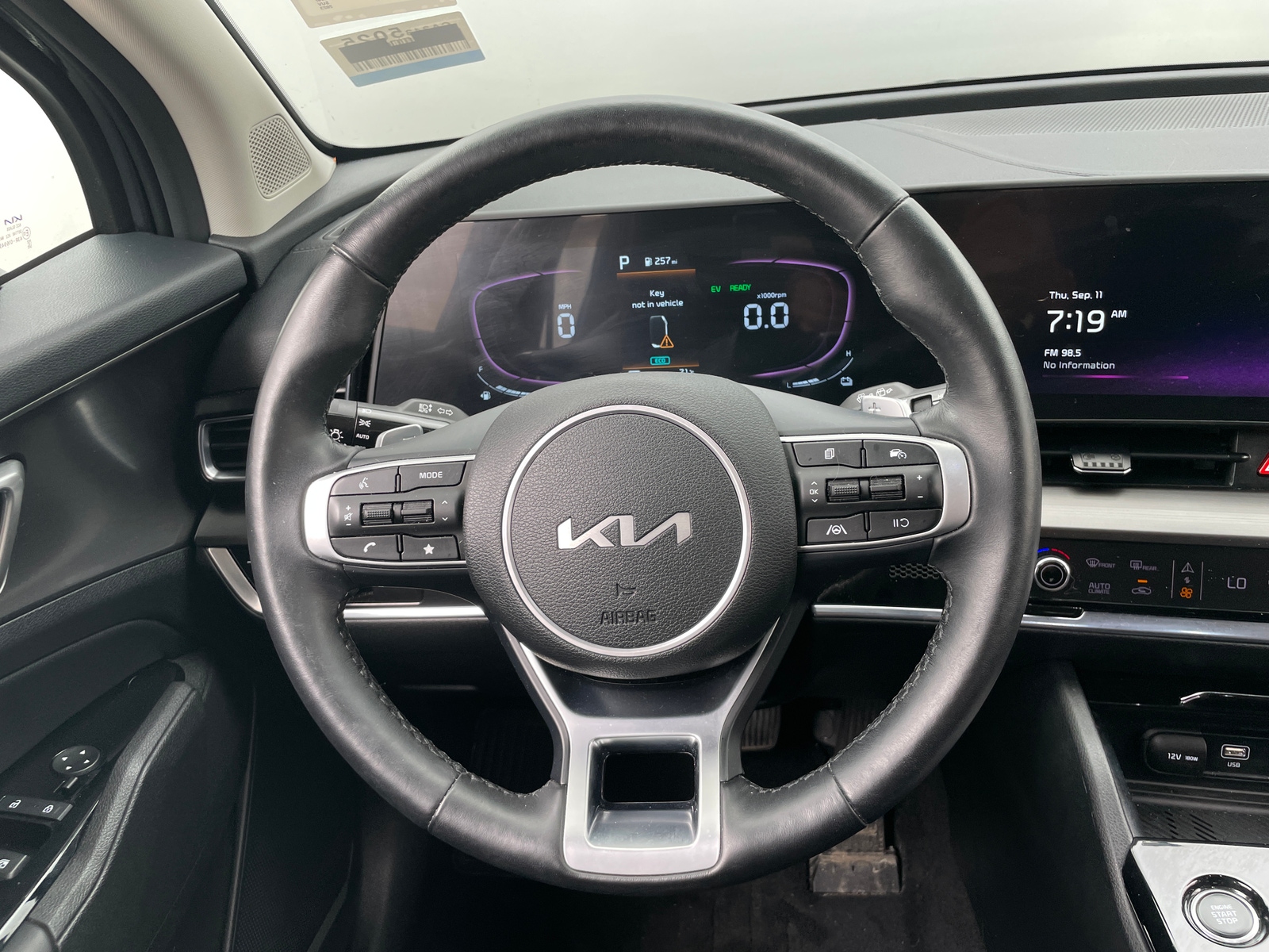 Thumbnail: 2023 Kia Sportage - 4