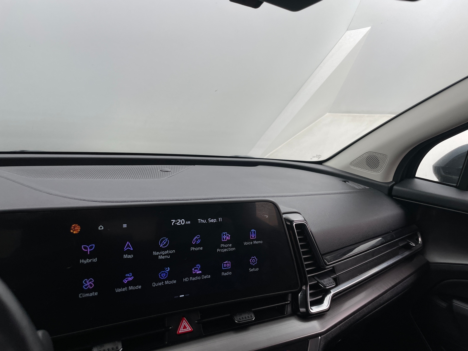 Thumbnail: 2023 Kia Sportage - 3