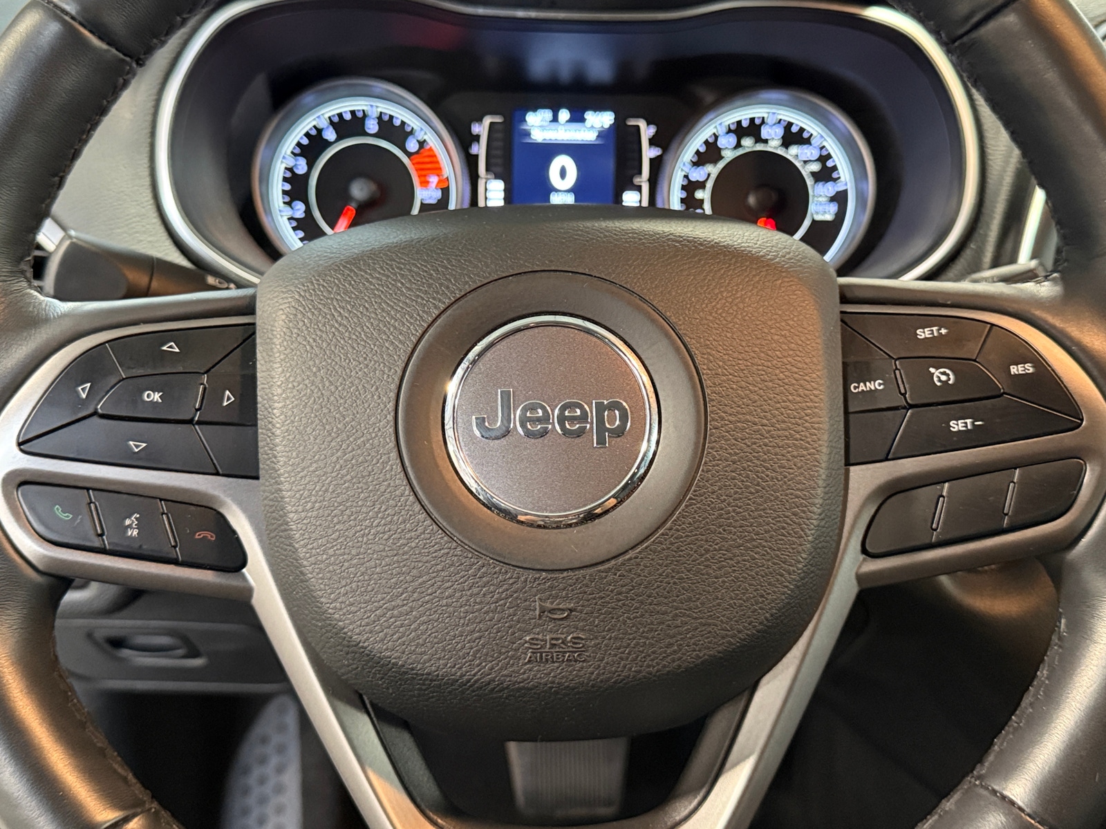 Thumbnail: 2019 Jeep Cherokee - 5