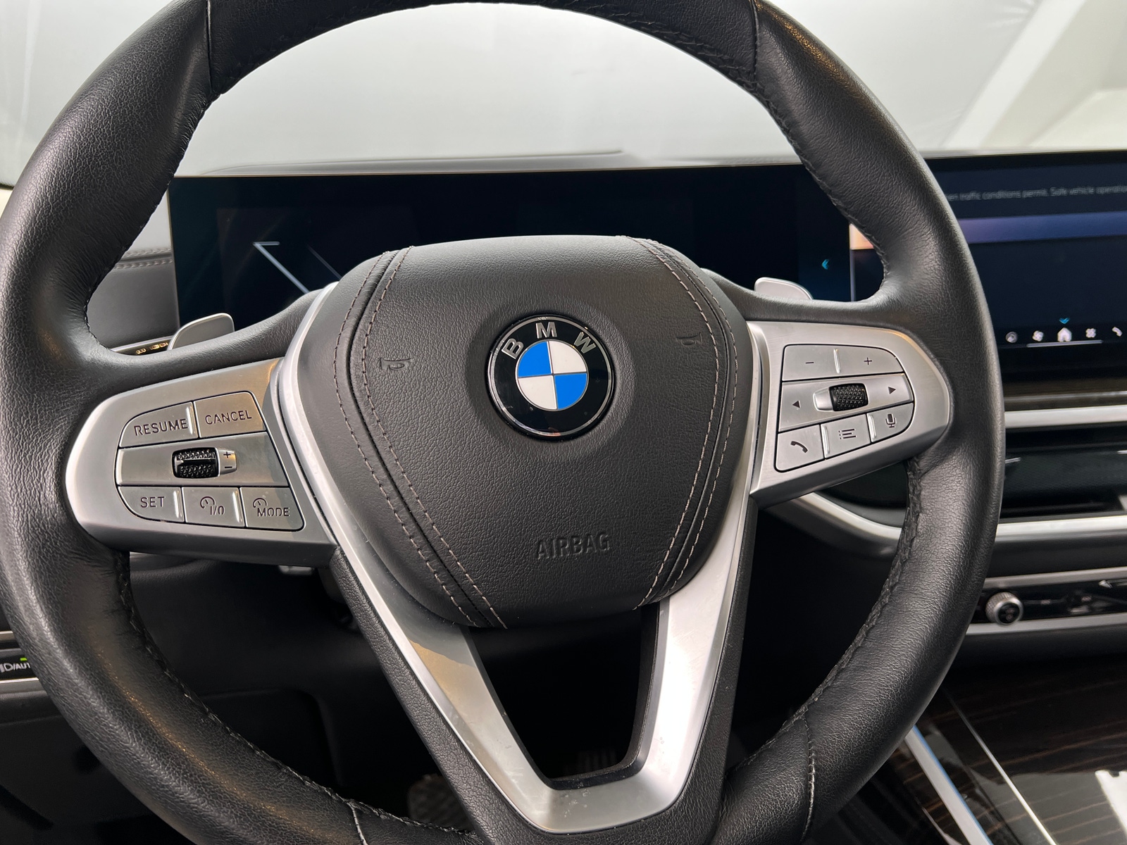 Thumbnail: 2025 BMW X7 - 4