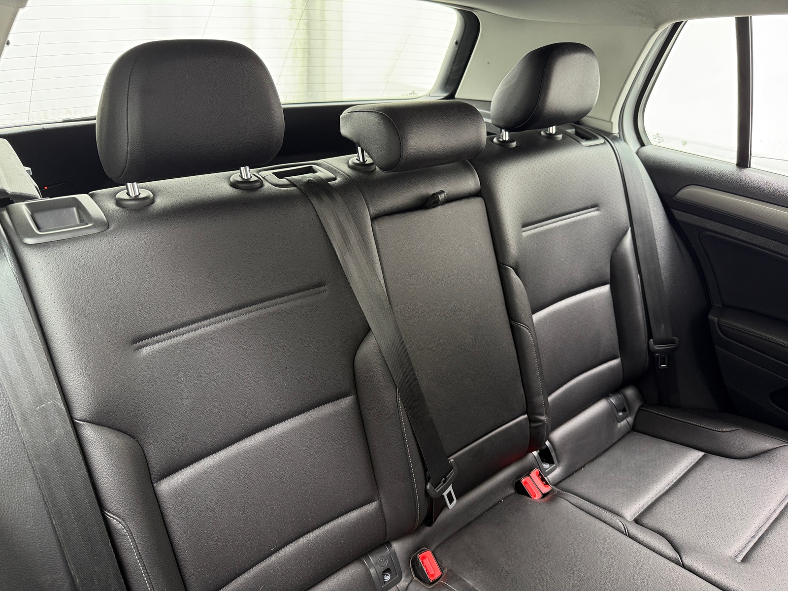 Thumbnail: 2017 Volkswagen Golf - 6