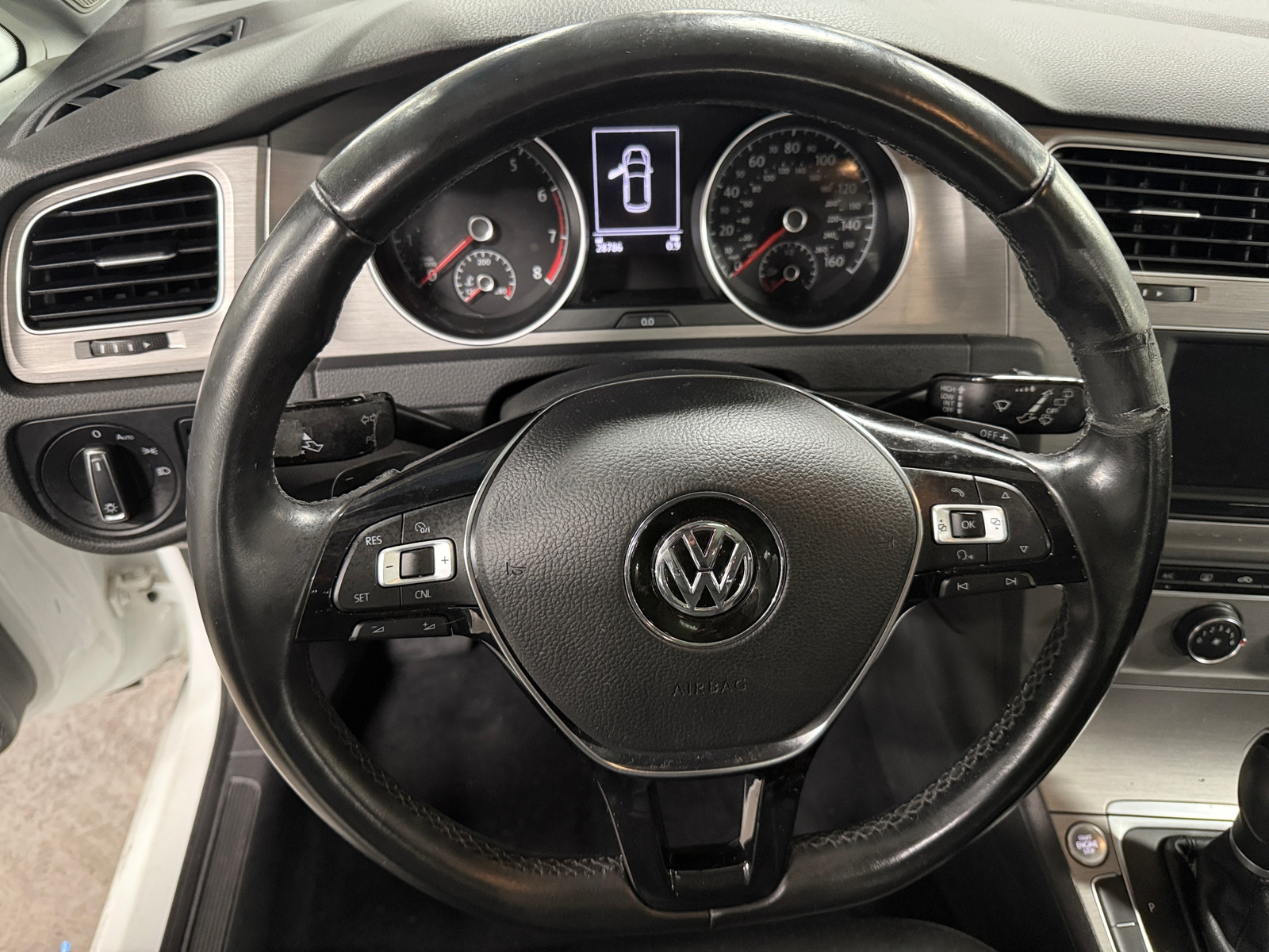 Thumbnail: 2017 Volkswagen Golf - 5