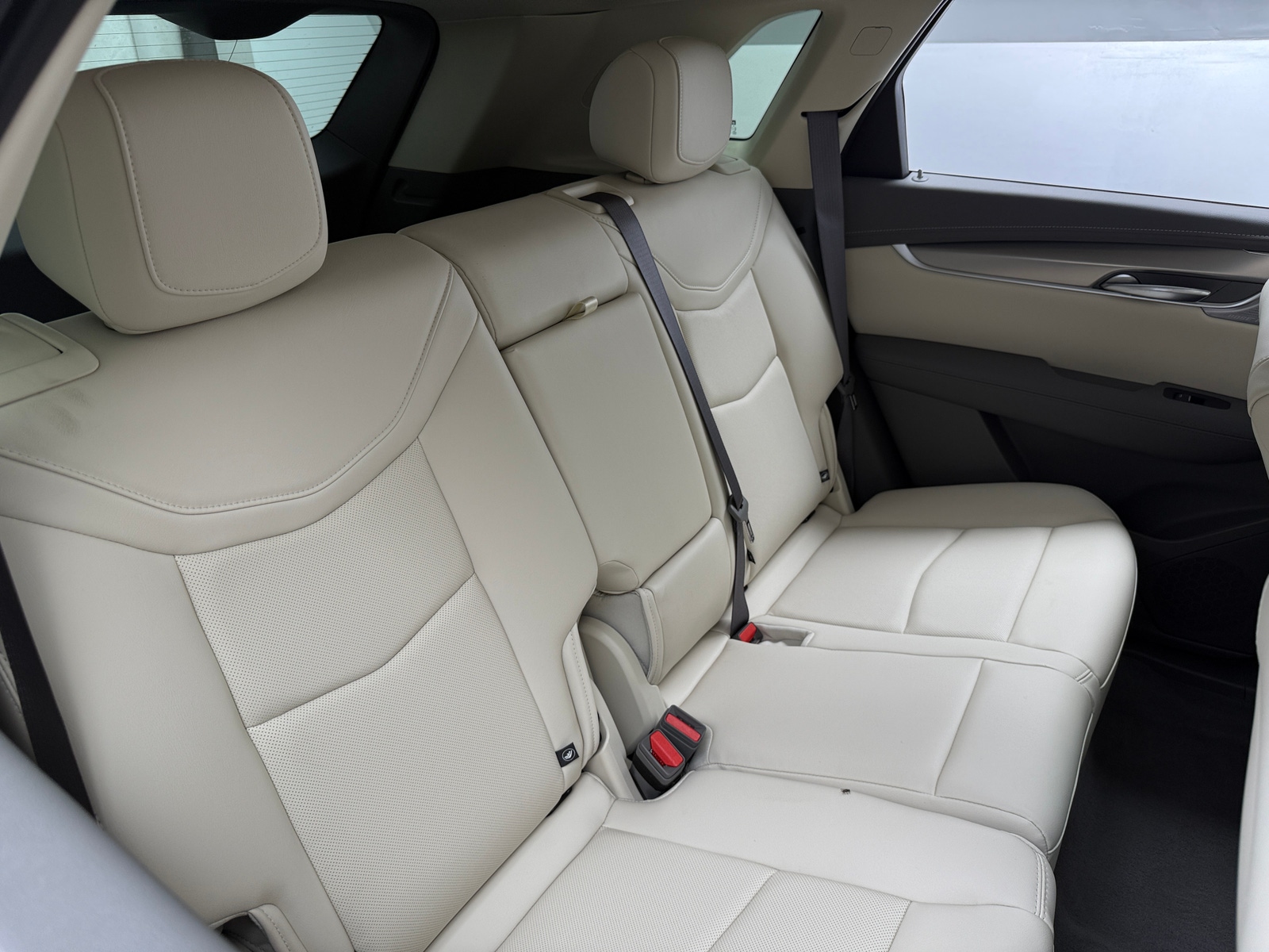 Thumbnail: 2025 Cadillac XT5 - 5