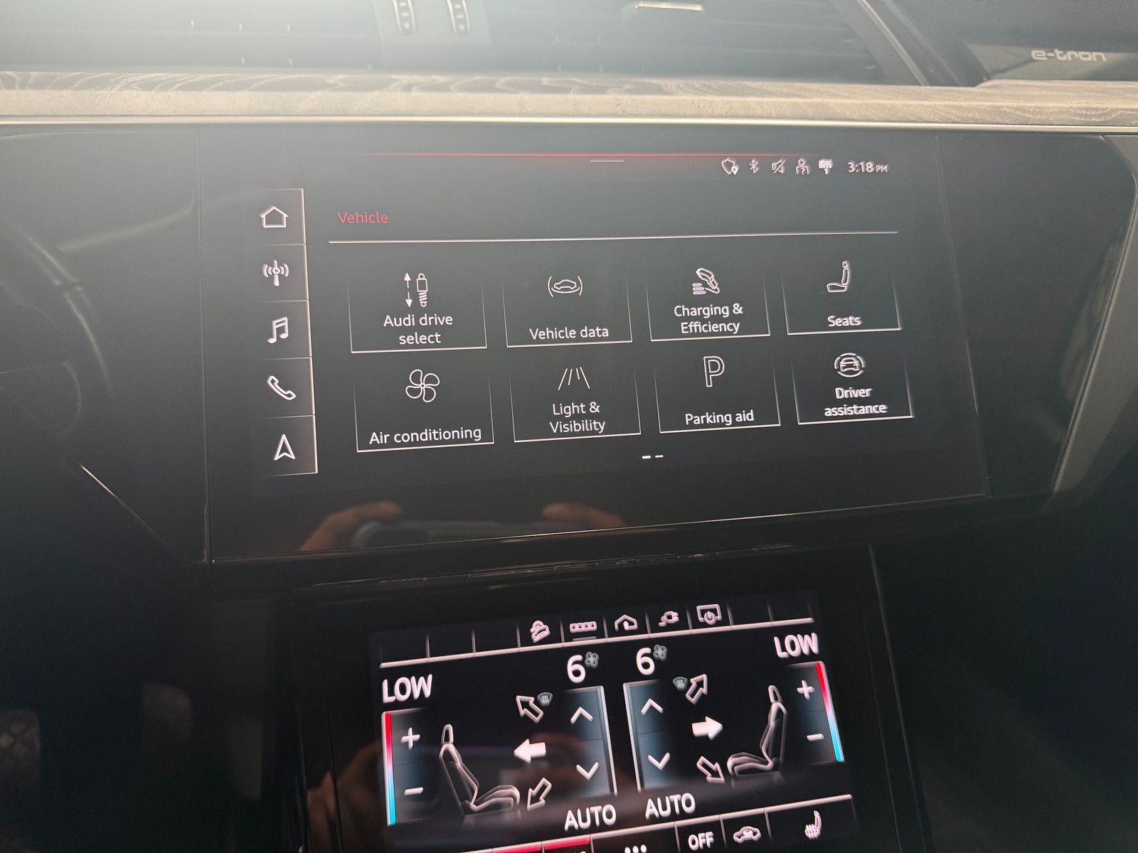 Thumbnail: 2022 Audi e-tron - 3