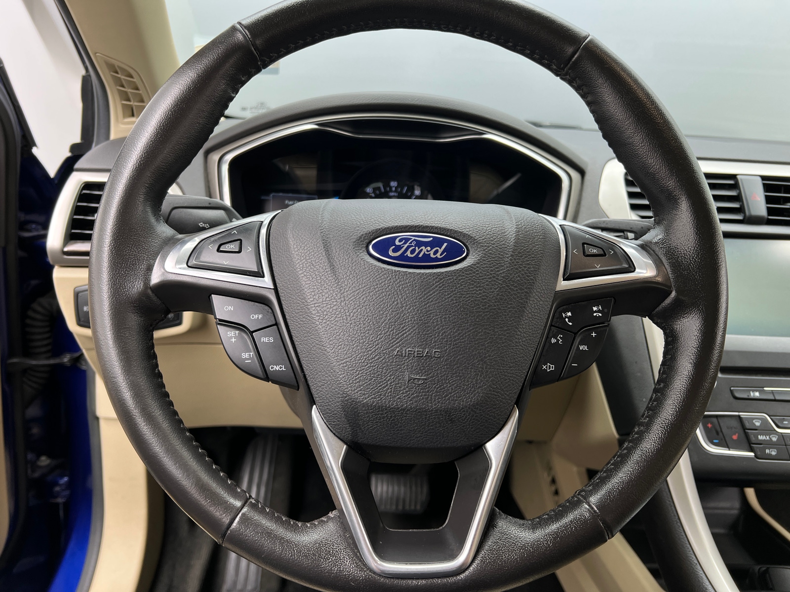 Thumbnail: 2016 Ford Fusion - 4