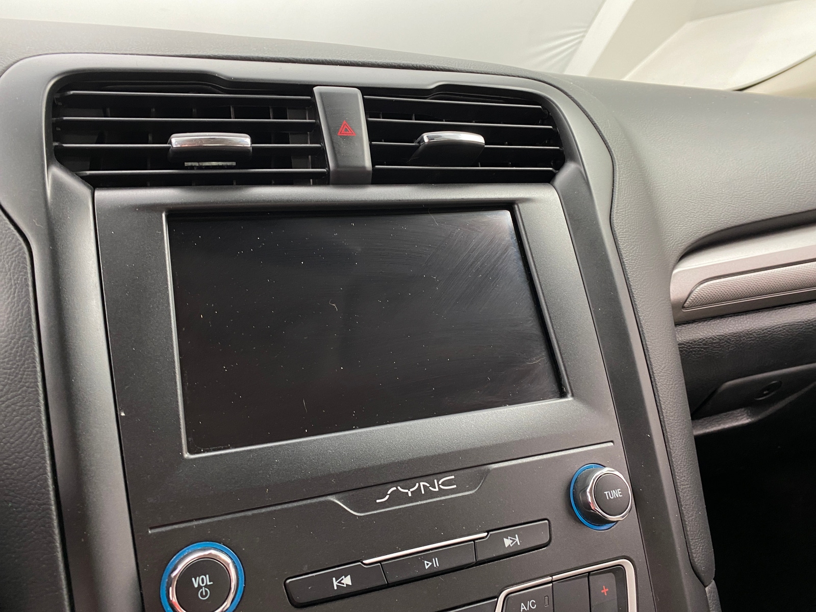 Thumbnail: 2020 Ford Fusion - 4