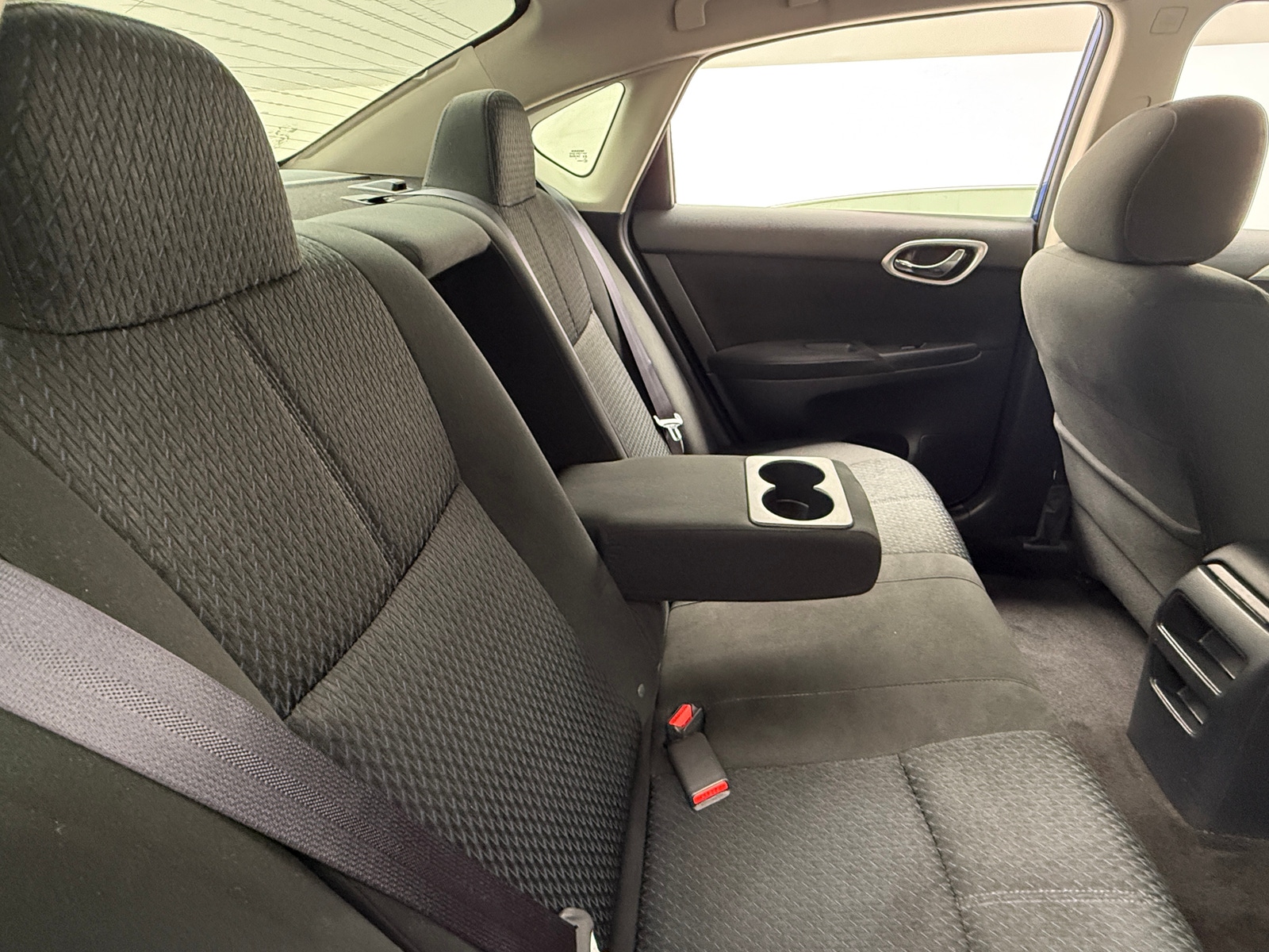 Thumbnail: 2015 Nissan Sentra - 6