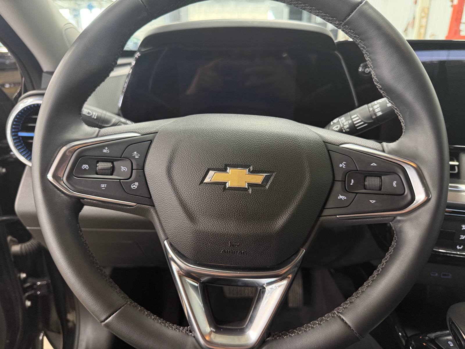 Thumbnail: 2024 Chevrolet Trax - 5