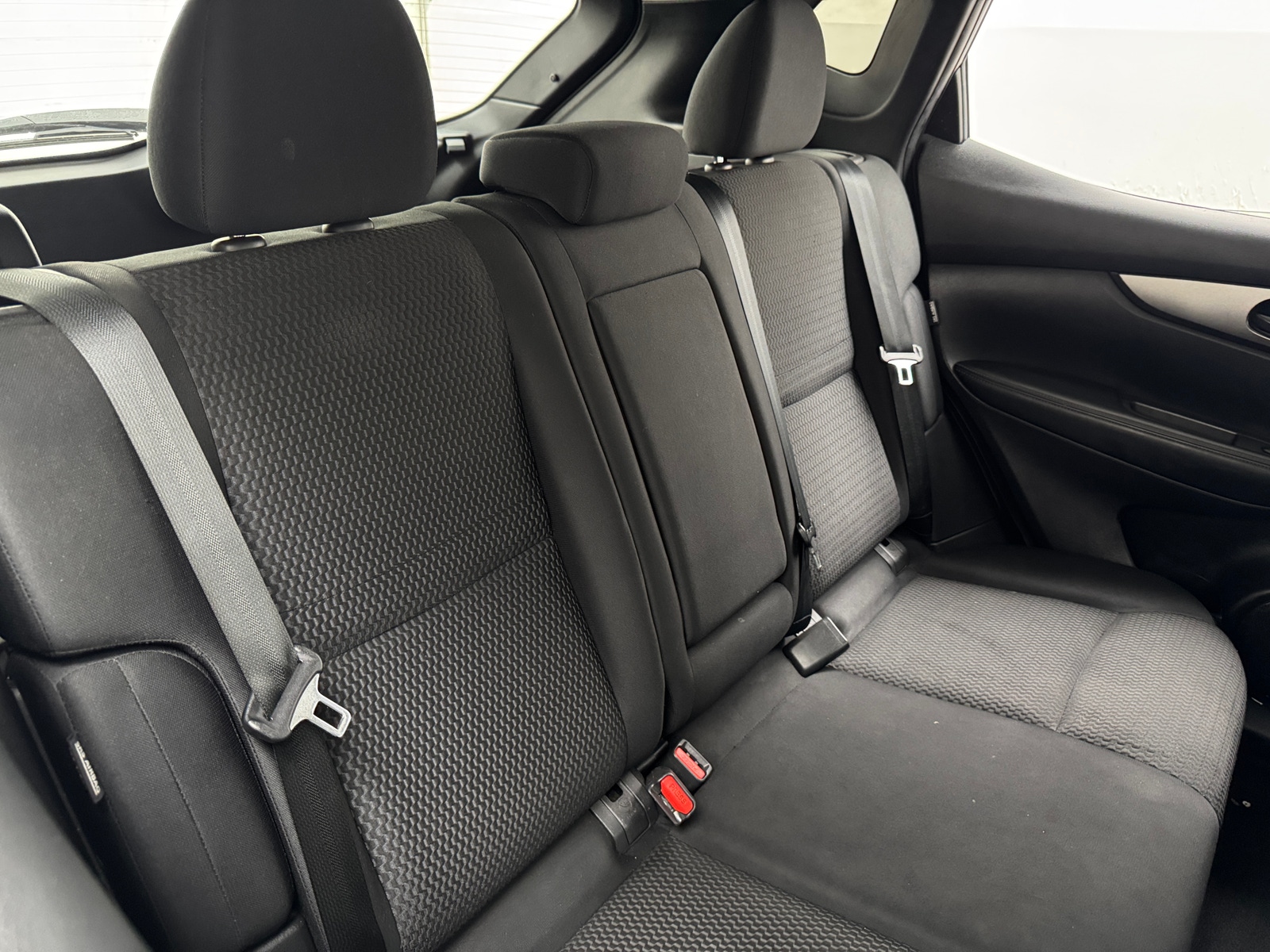 Thumbnail: 2021 Nissan Rogue Sport - 6