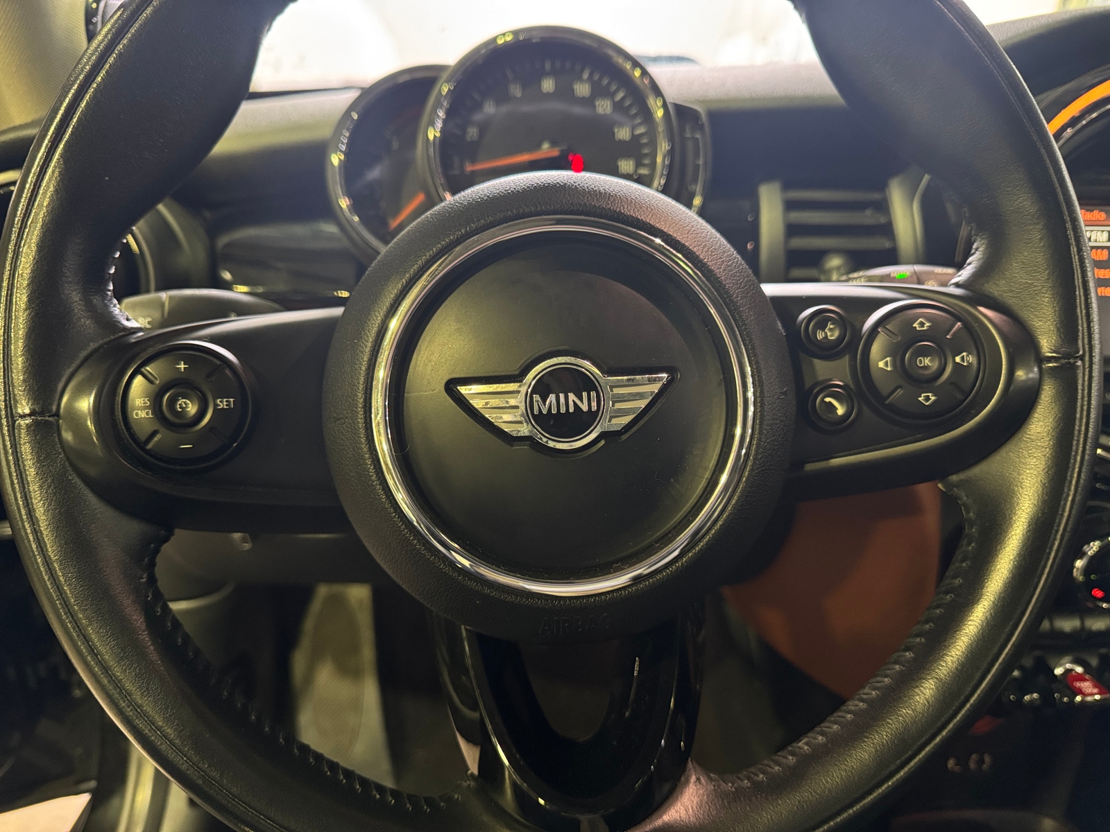 Thumbnail: 2018 MINI Cooper Hardtop - 4