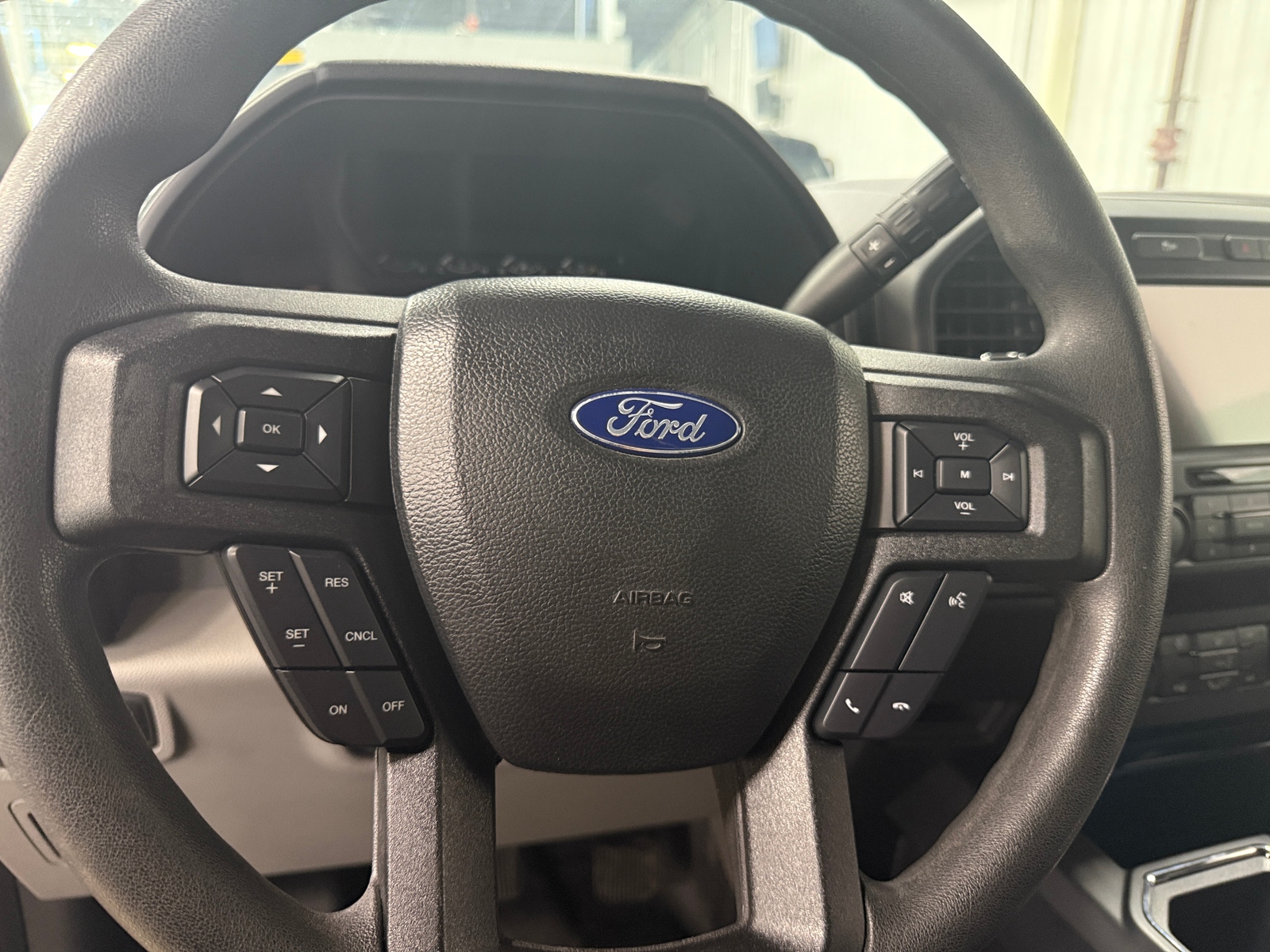 Thumbnail: 2019 Ford Econoline - 5