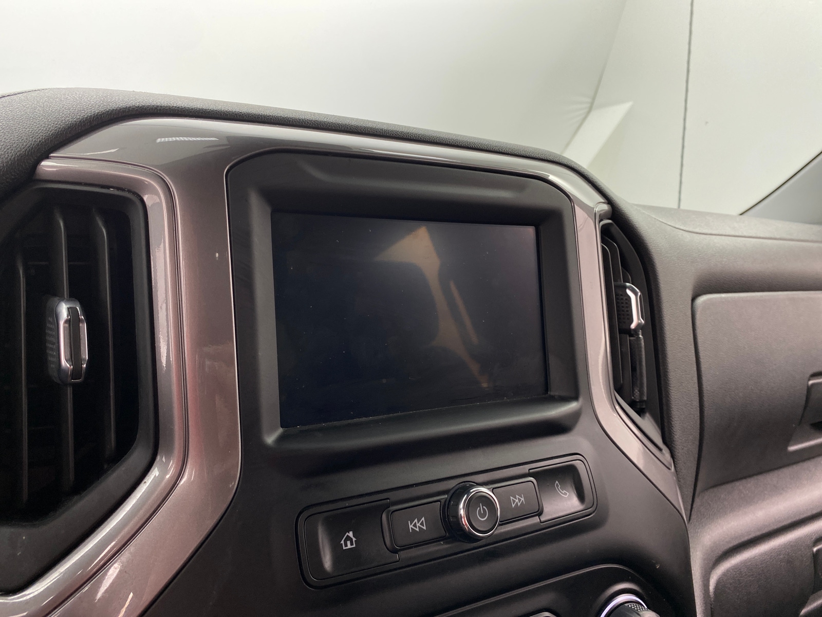 Thumbnail: 2022 Chevrolet Silverado 1500 - 4